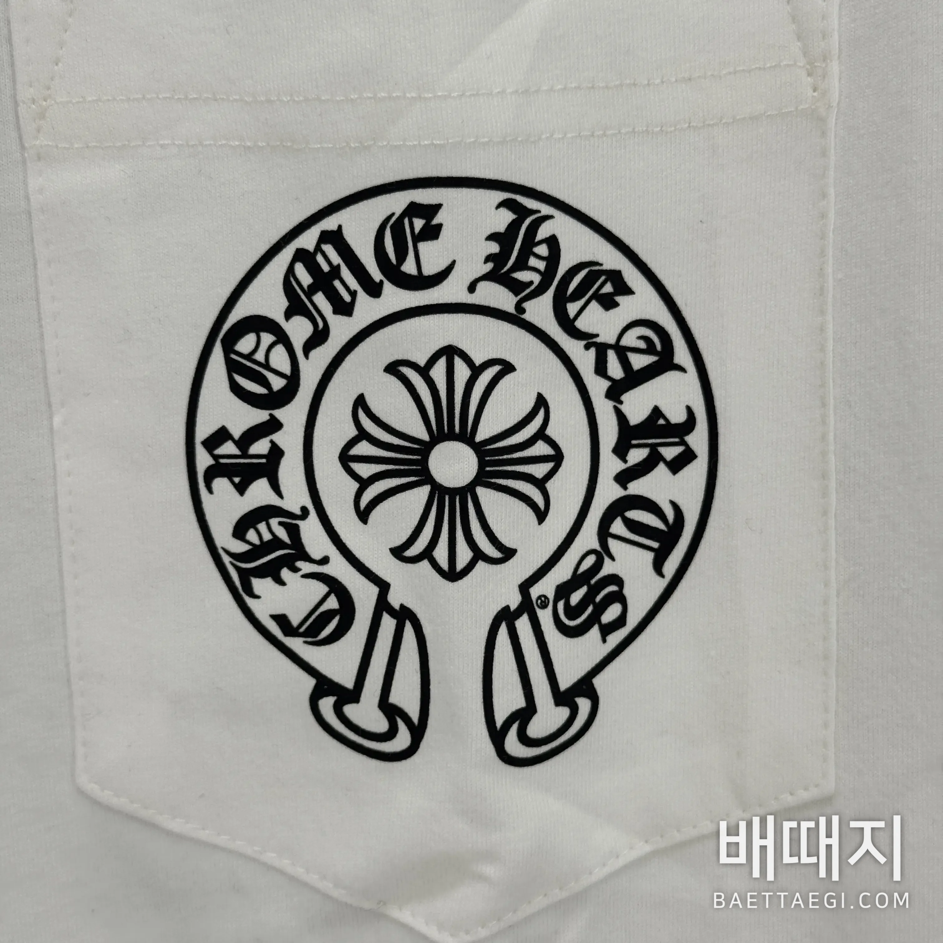 크롬하츠 플로럴 십자가 화이트 남성 긴팔 티셔츠 검수사진 2
