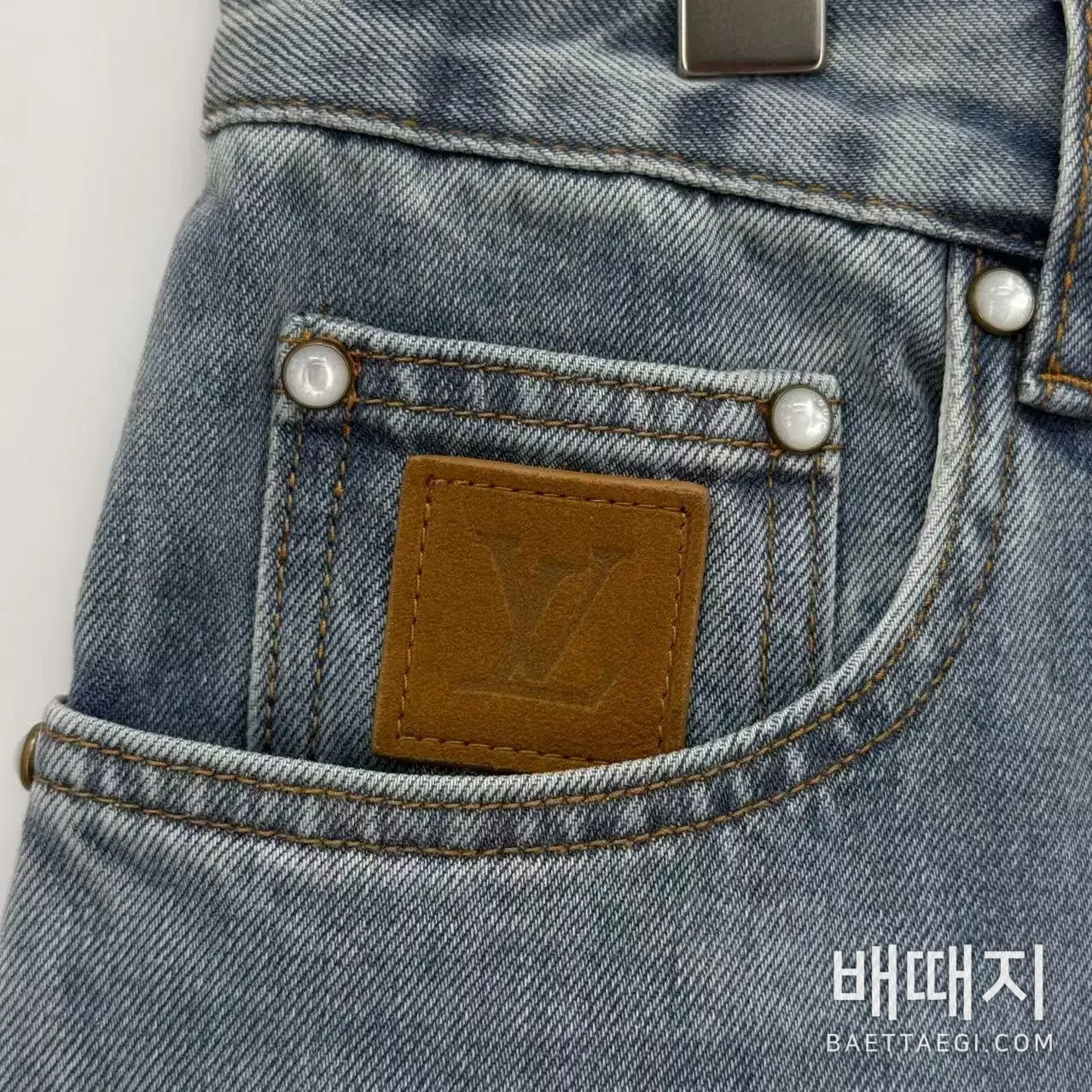 루이비통 포켓 로고 데님 남성 반바지 검수사진 5