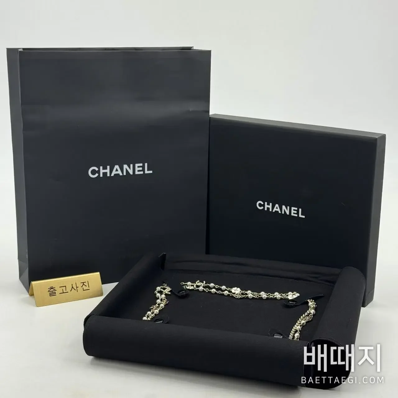 샤넬 카멜리아 진주 라인스톤 더블 C 롱 목걸이 검수사진 1