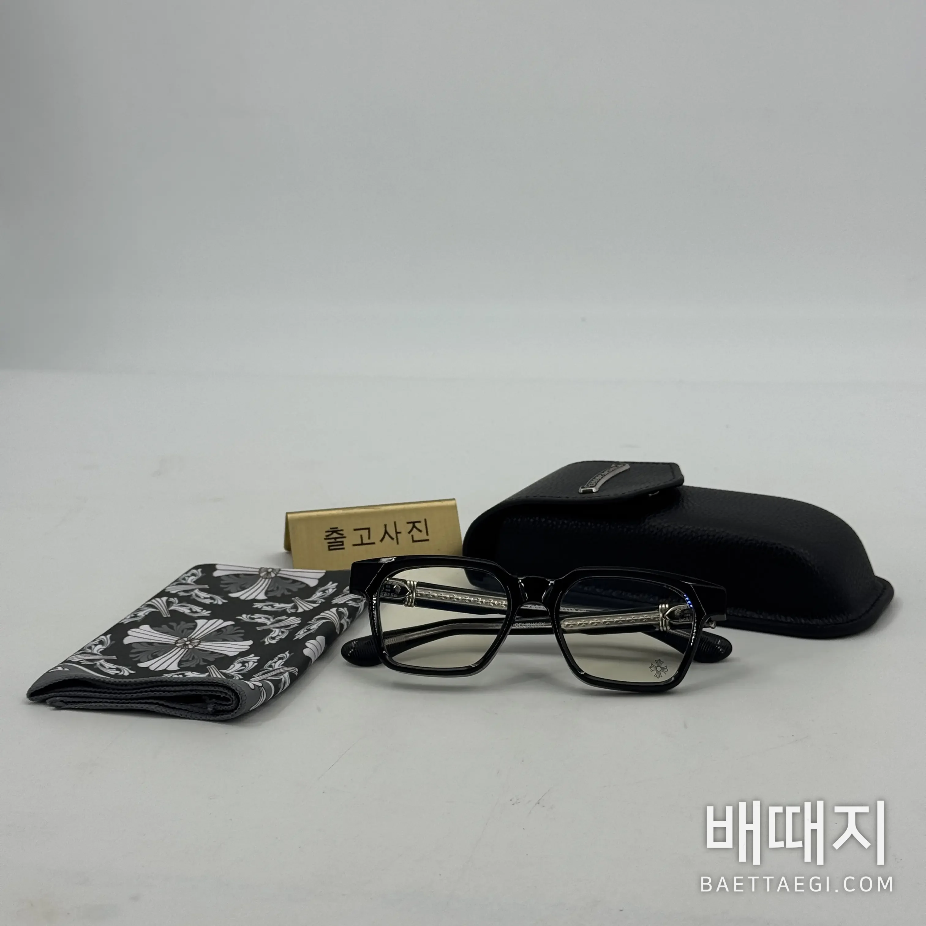 크롬하츠 셀리부시 CELIBUSSY 오벌 모티브 선글라스 검수사진 1