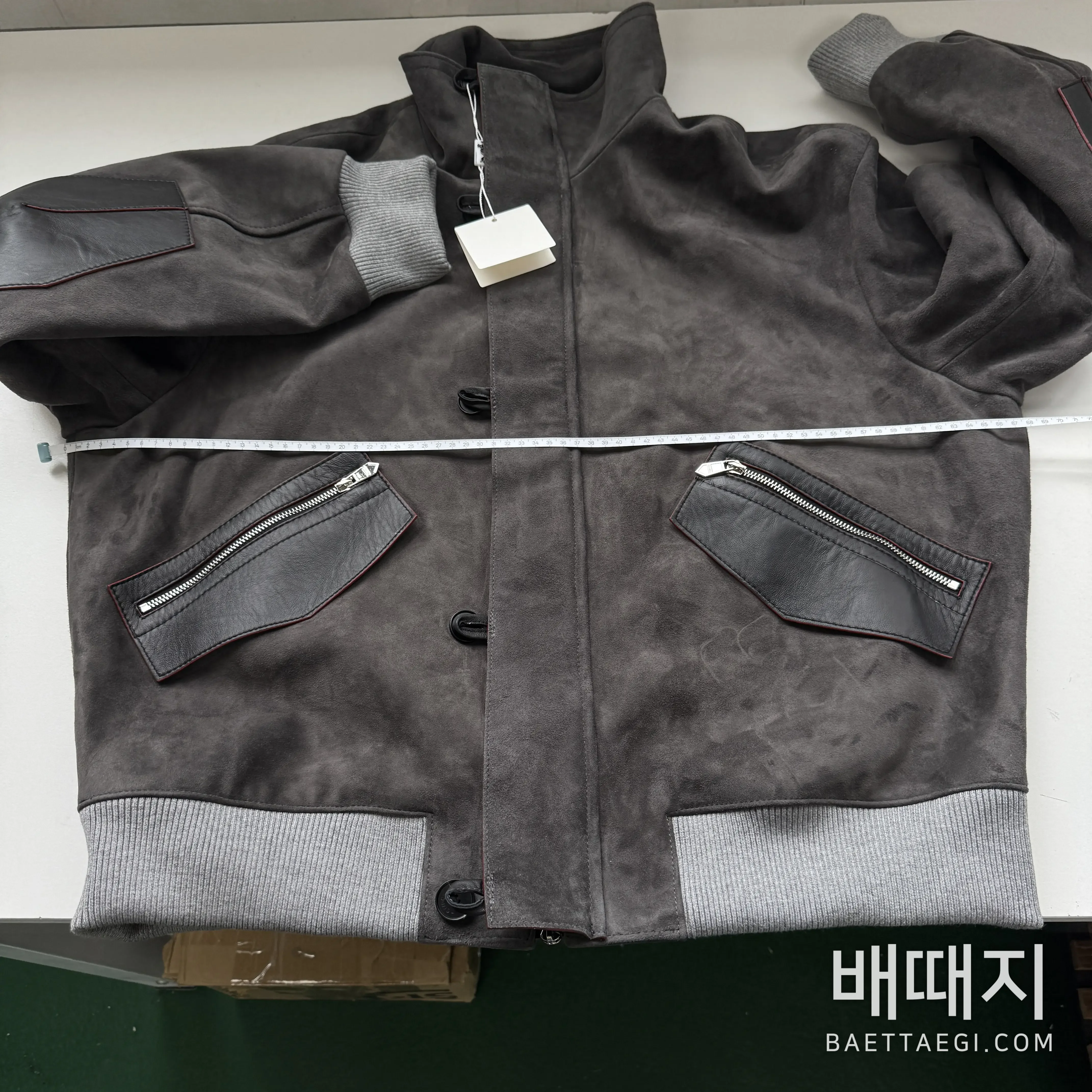 에르메스 그레이 스웨이드 자켓 검수사진 8