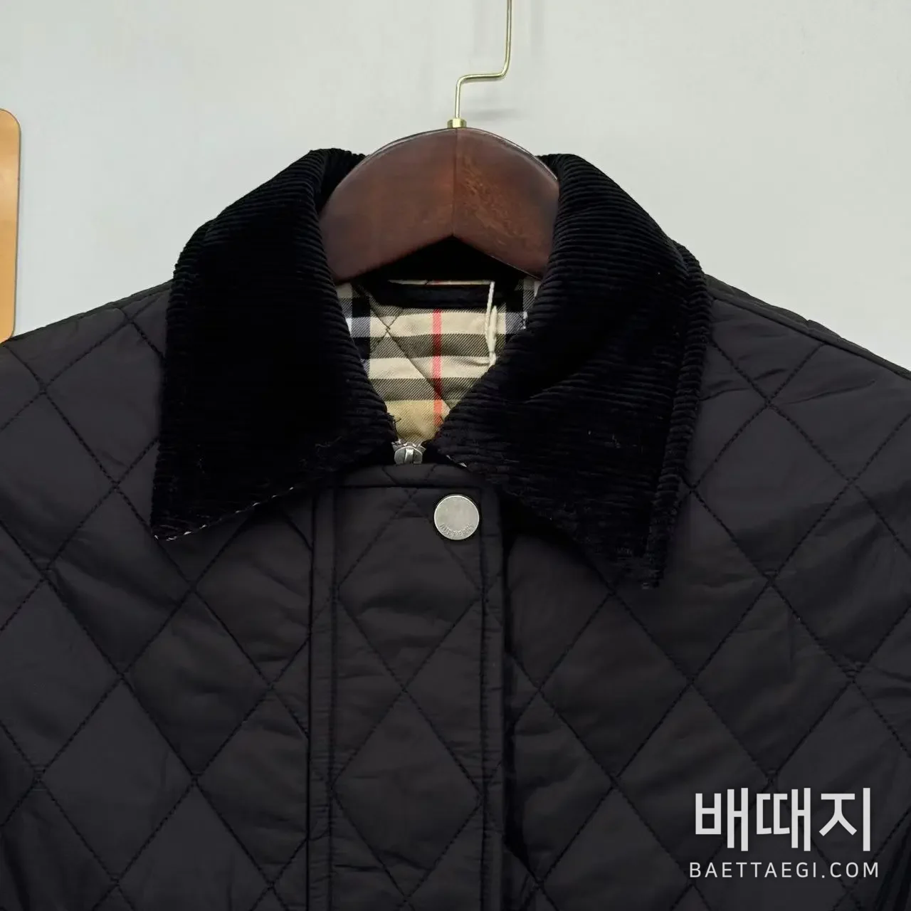버버리 다이아몬드 퀼팅 나일론 코튼 패딩 자켓 검수사진 2