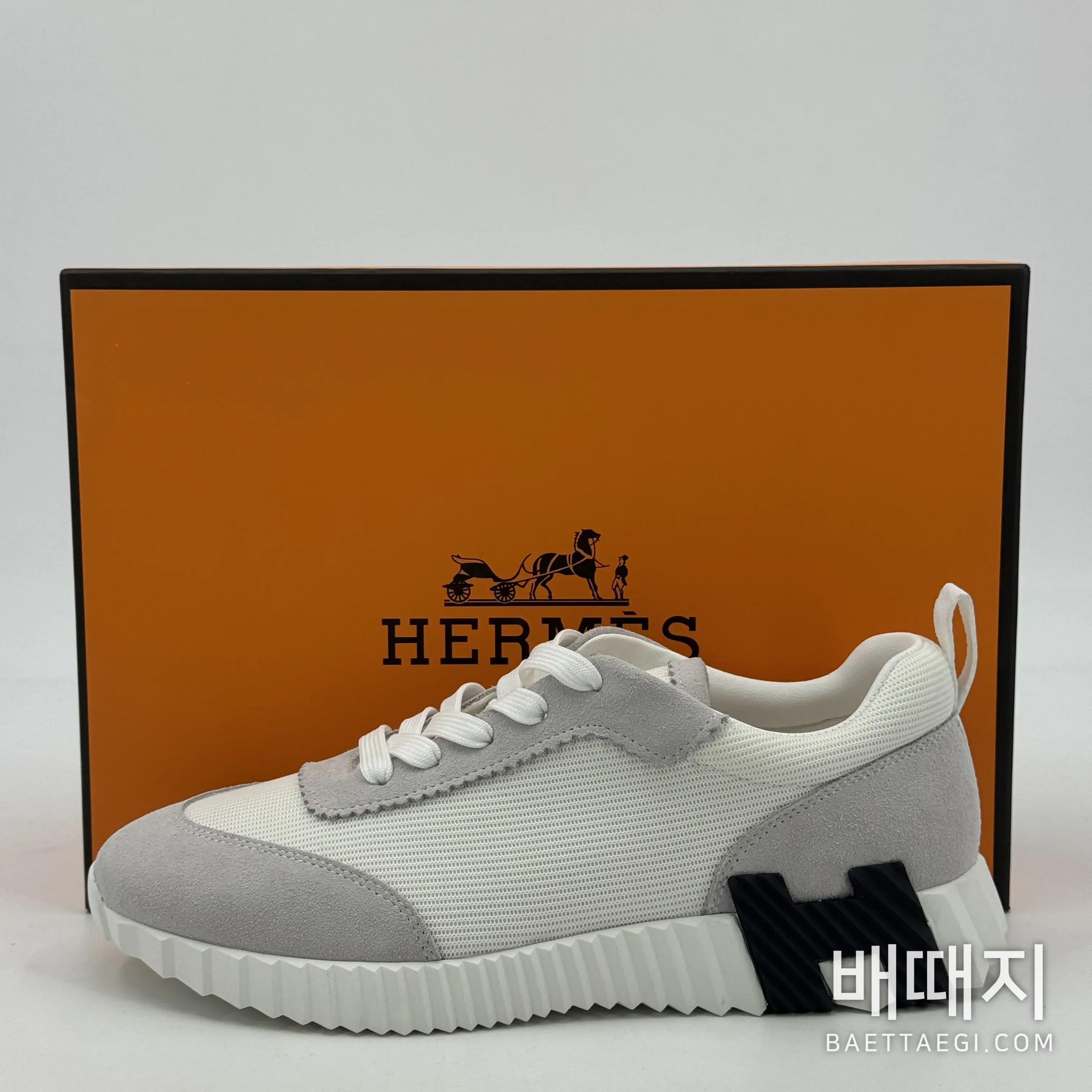 에르메스 바운싱 스니커즈 블랙 가죽 대비 패턴 고무 인서트 검수사진 4