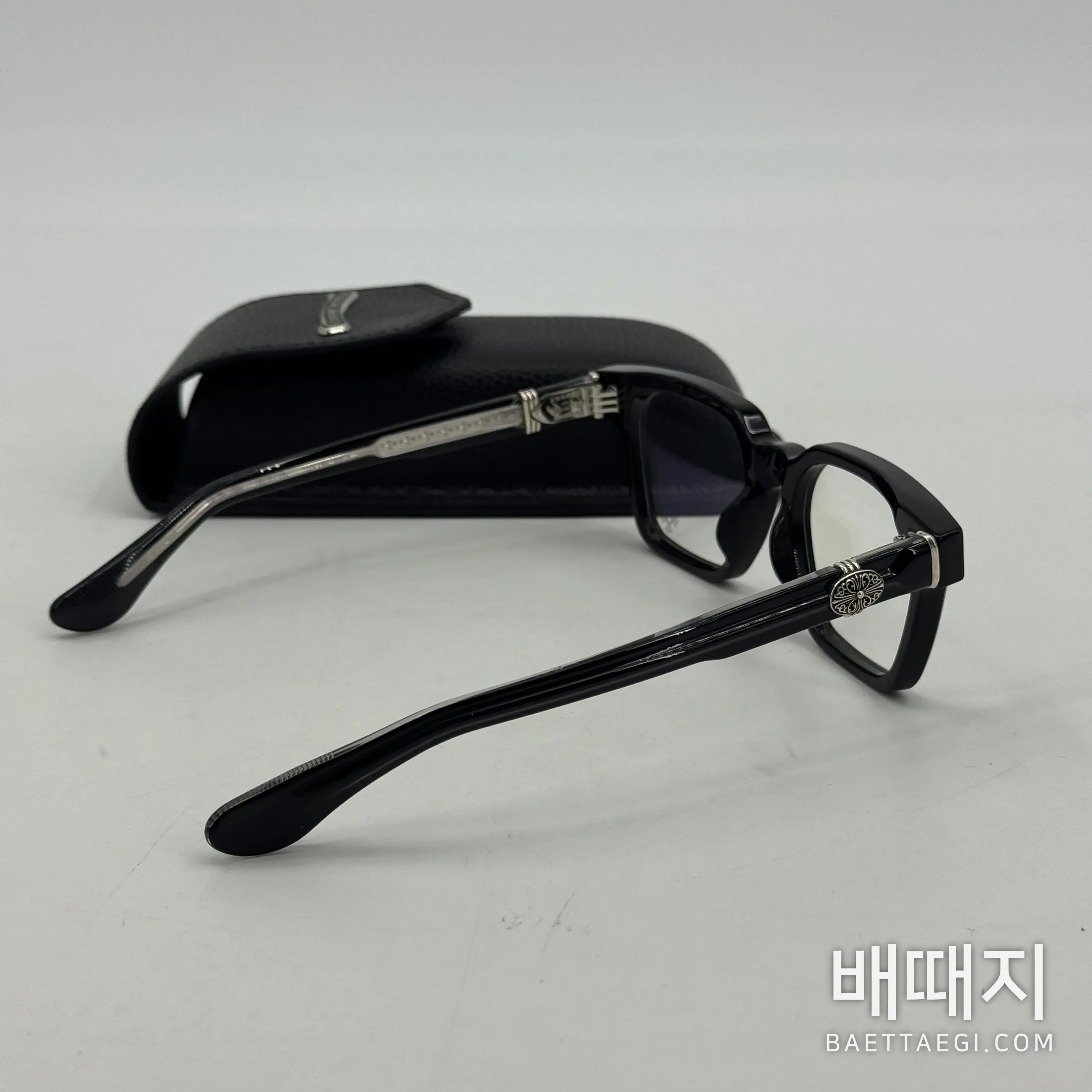 크롬하츠 셀리부시 CELIBUSSY 오벌 모티브 선글라스 검수사진 5