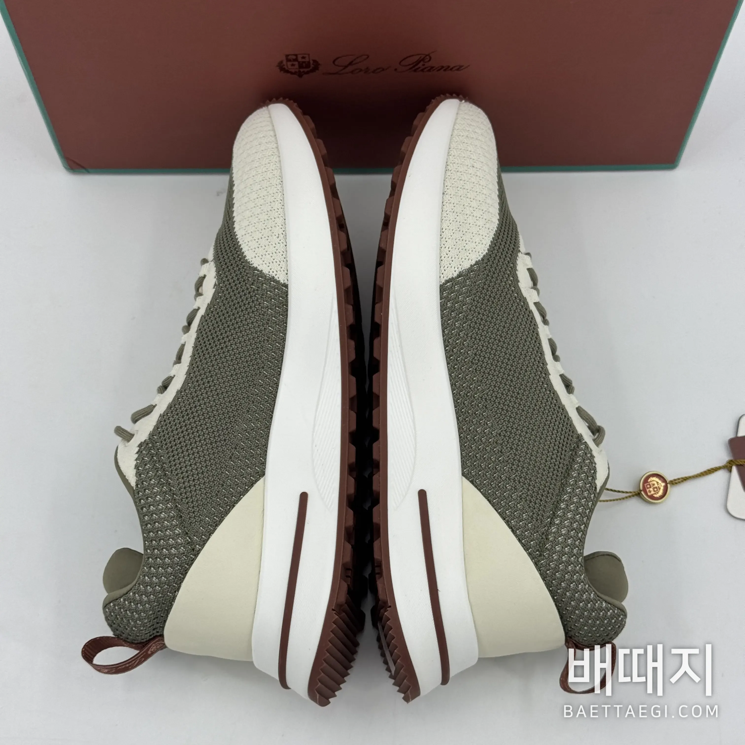 로로피아나 캐주얼 스니커즈 검수사진 5