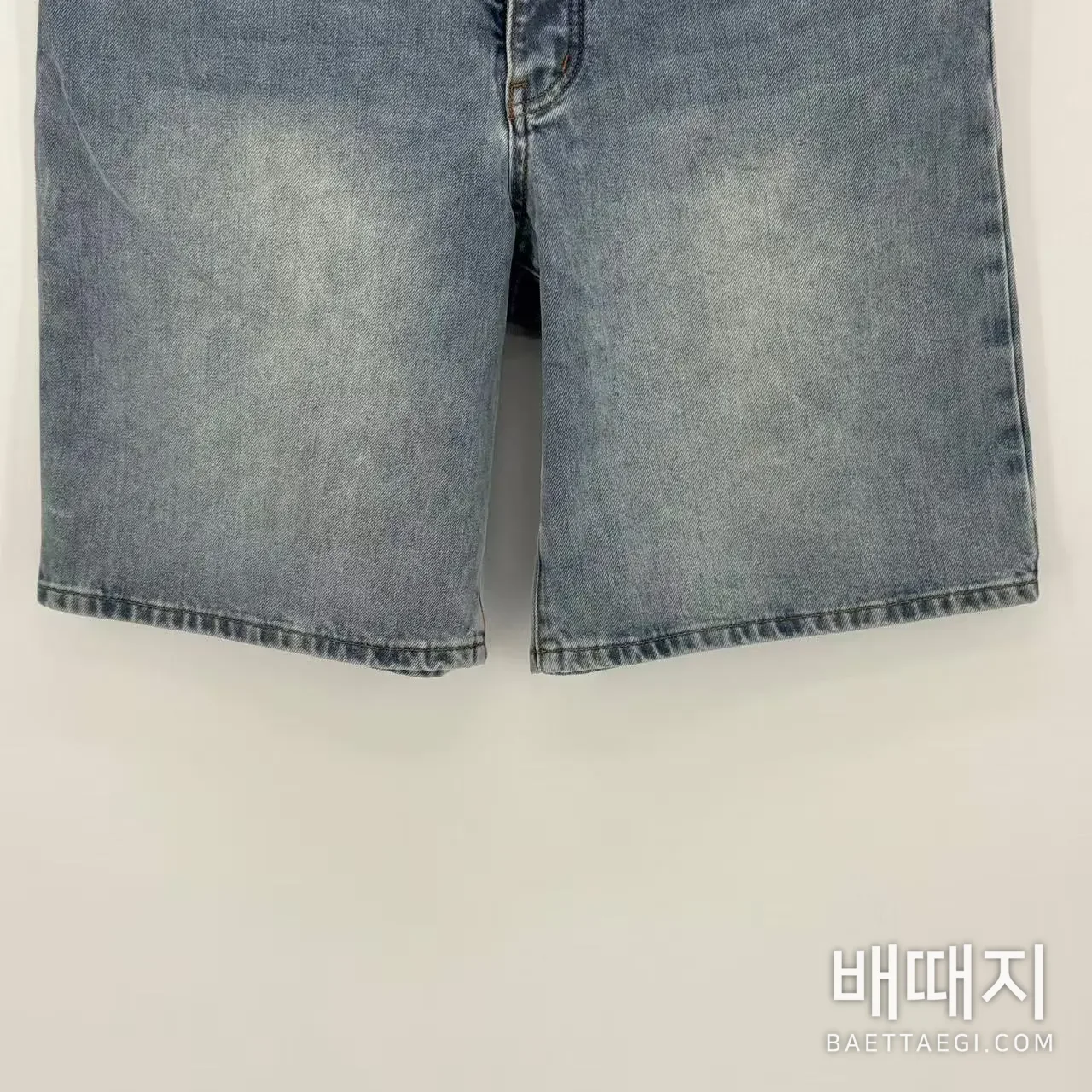 루이비통 포켓 로고 데님 남성 반바지 검수사진 3