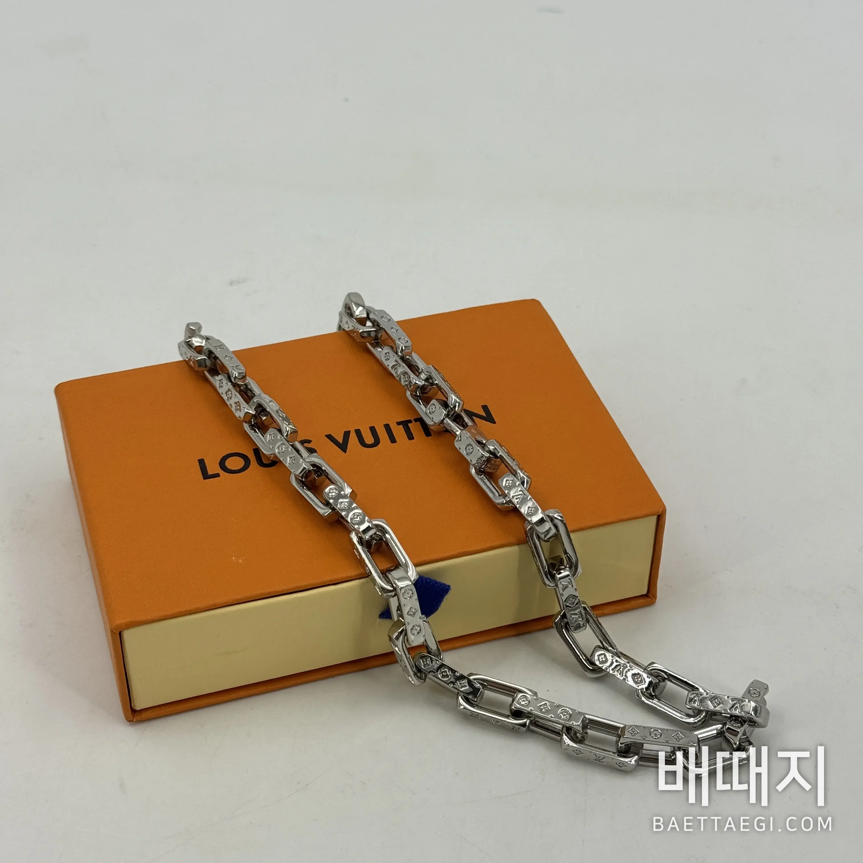 루이비통 레인보우 실버 모노그램 목걸이 64037 검수사진 2