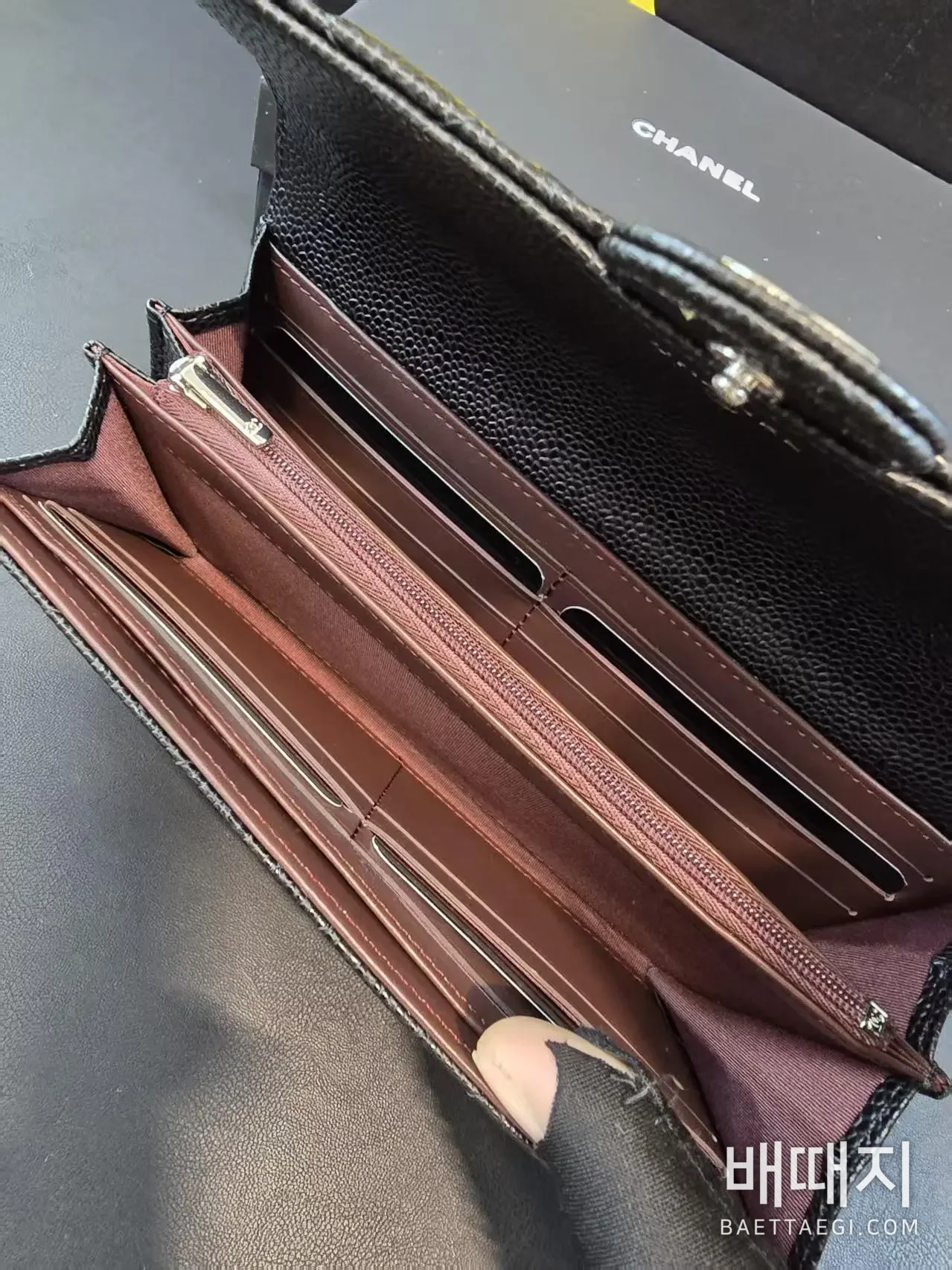 샤넬 캐비어 가죽 클래식 장지갑 검수사진 4