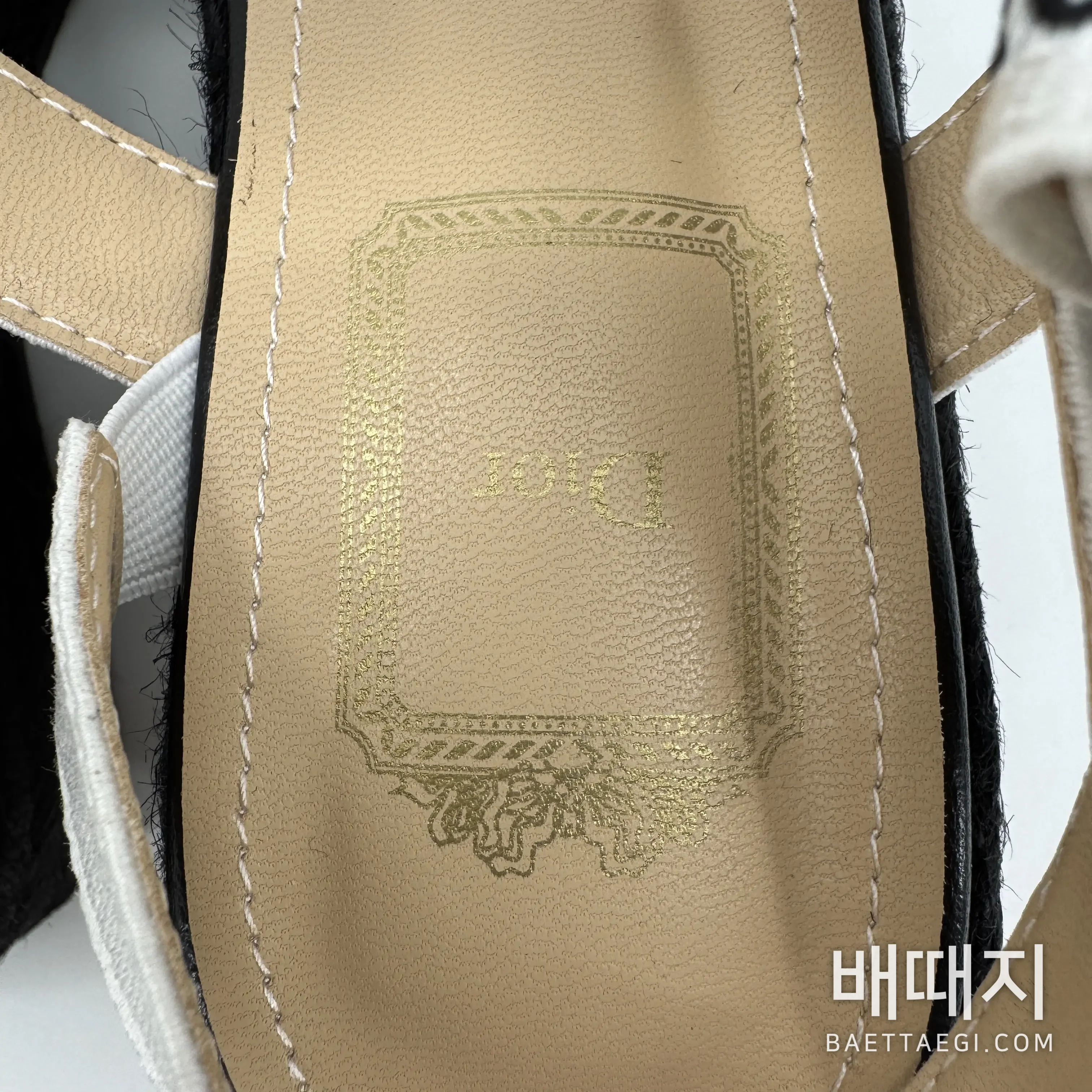 디올 뉴 보우레터 웨빙 스트랩 웨지 샌들 132616 검수사진 6