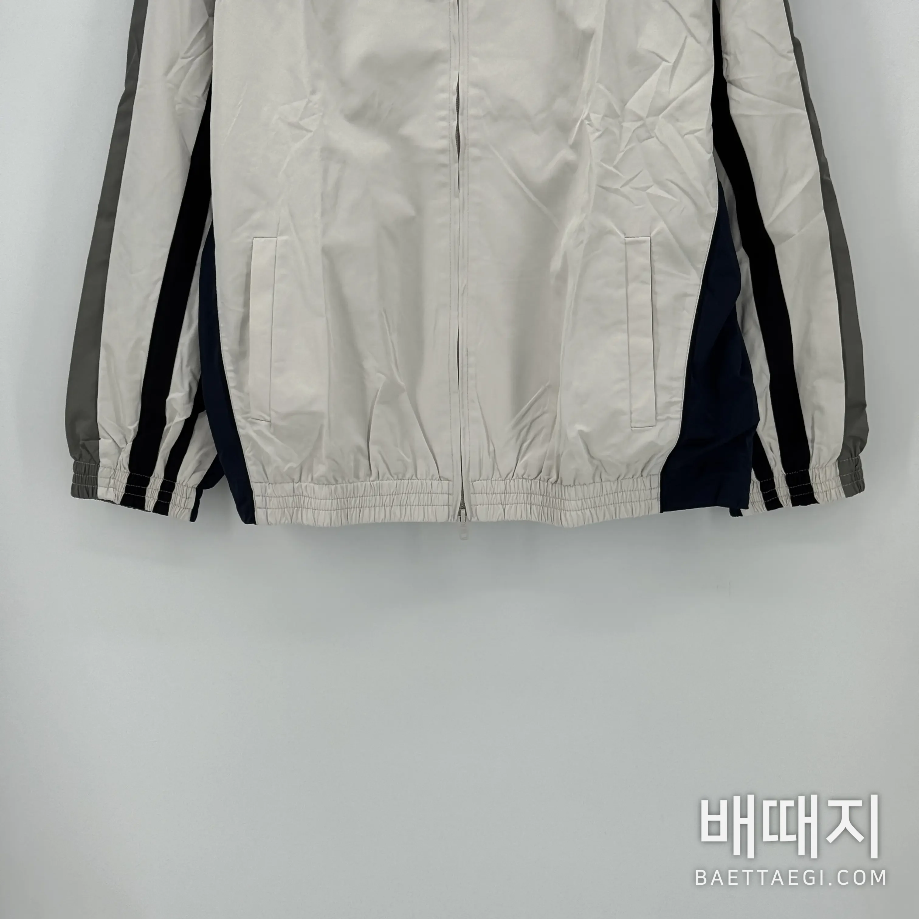 발렌시아가 캠퍼스 스타일 컬러 블록 남성 자켓 검수사진 3