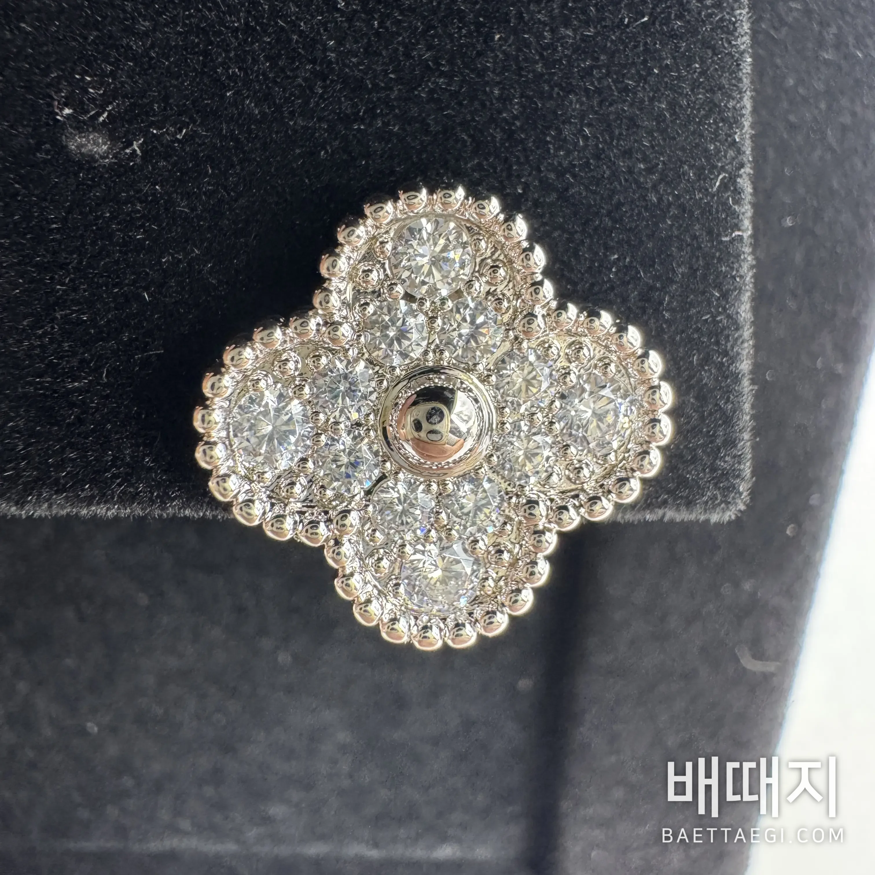 반클리프앤아펠 빈티지 알함브라 다이아몬드 귀걸이 검수사진 3