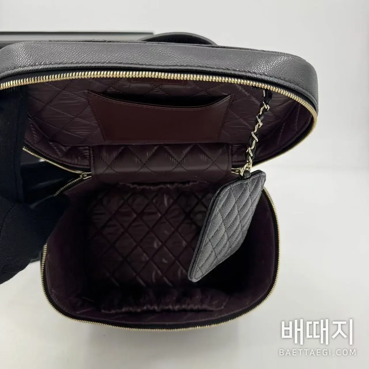 샤넬 블랙 토일러리 핸드백 193247 검수사진 6