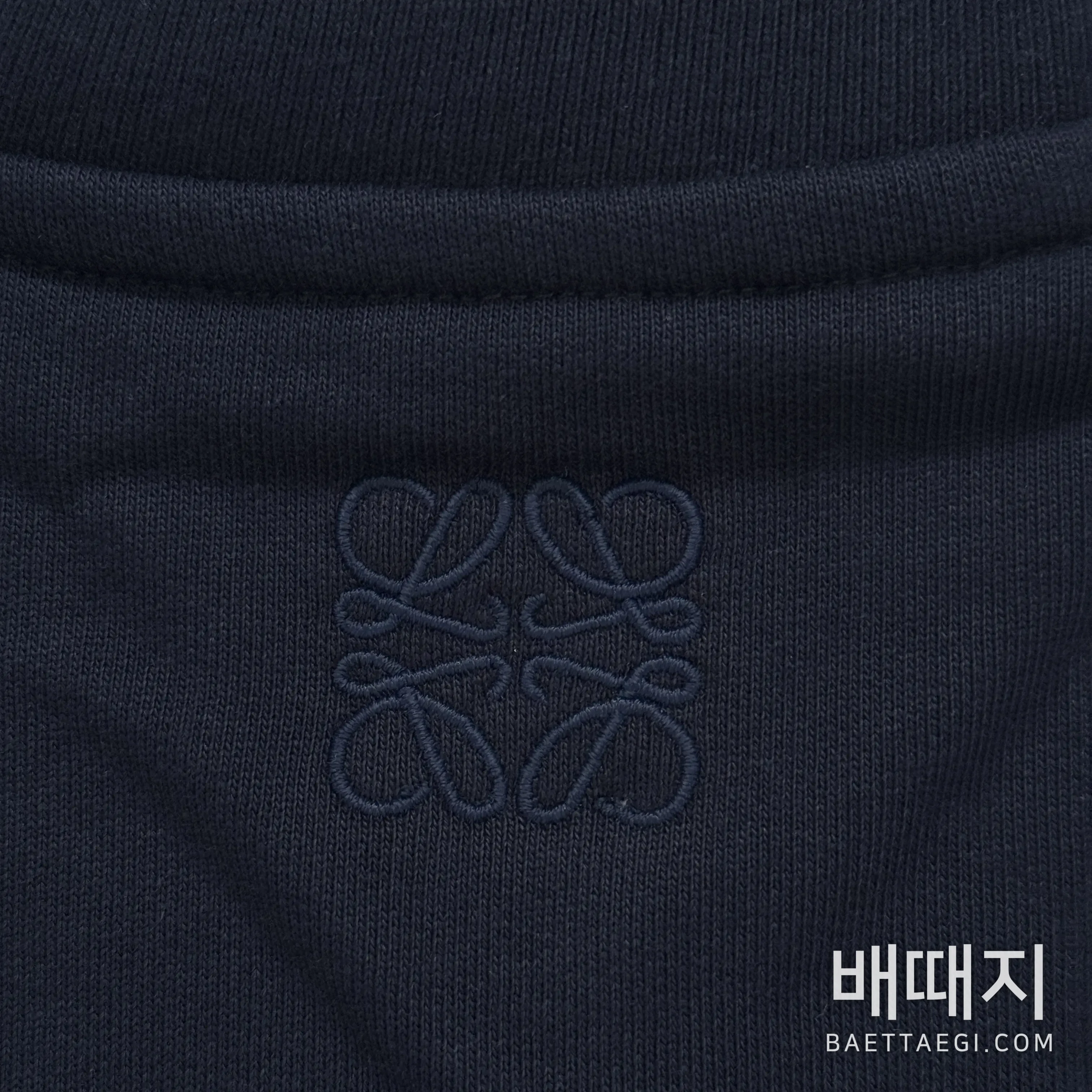 로에베 V넥 프린트 자수 니트 스웨트셔츠 157981 검수사진 6