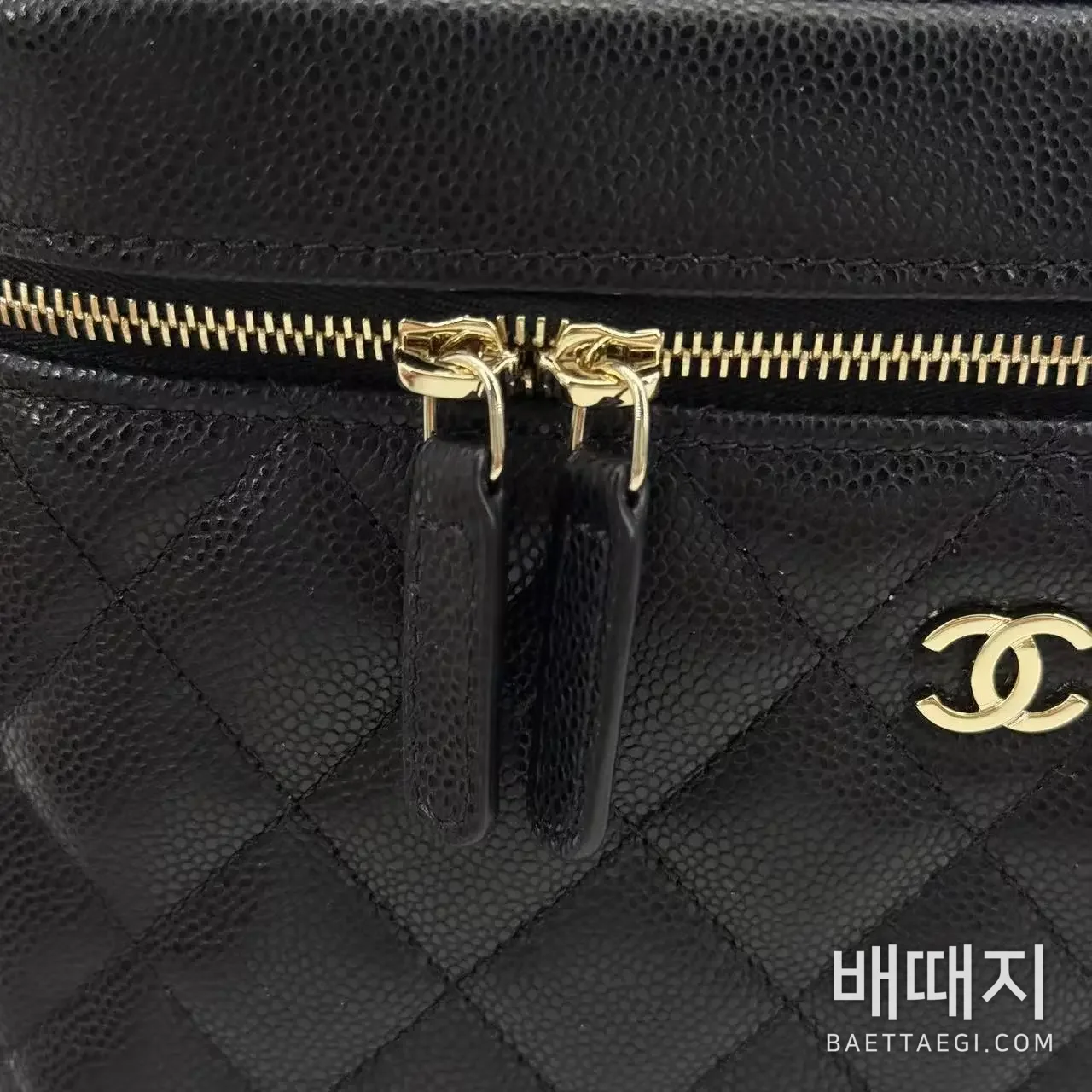 샤넬 블랙 토일러리 핸드백 검수사진 5
