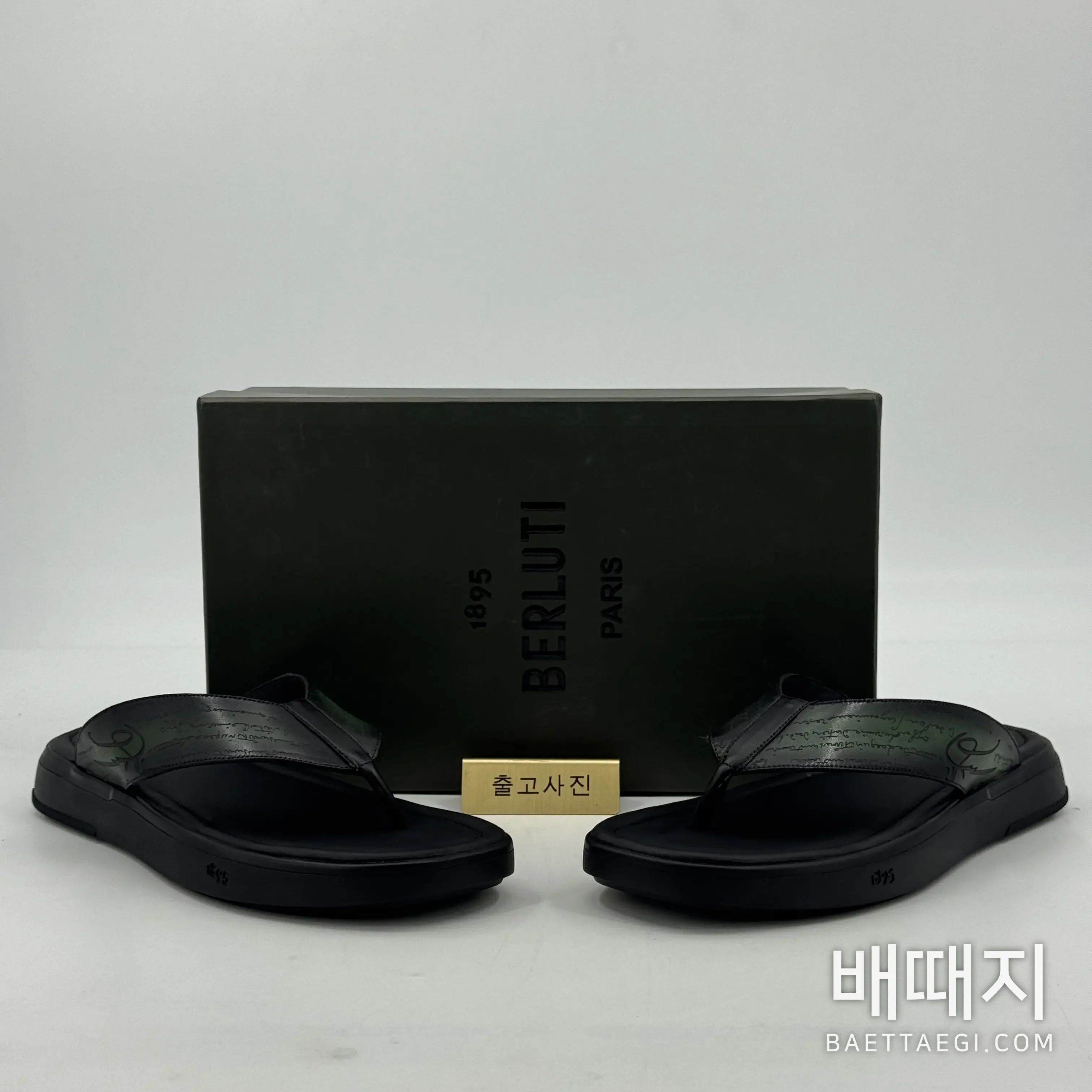 벨루티 손수 작업한 이탈리아 송아지가죽 남성 신발 검수사진 1