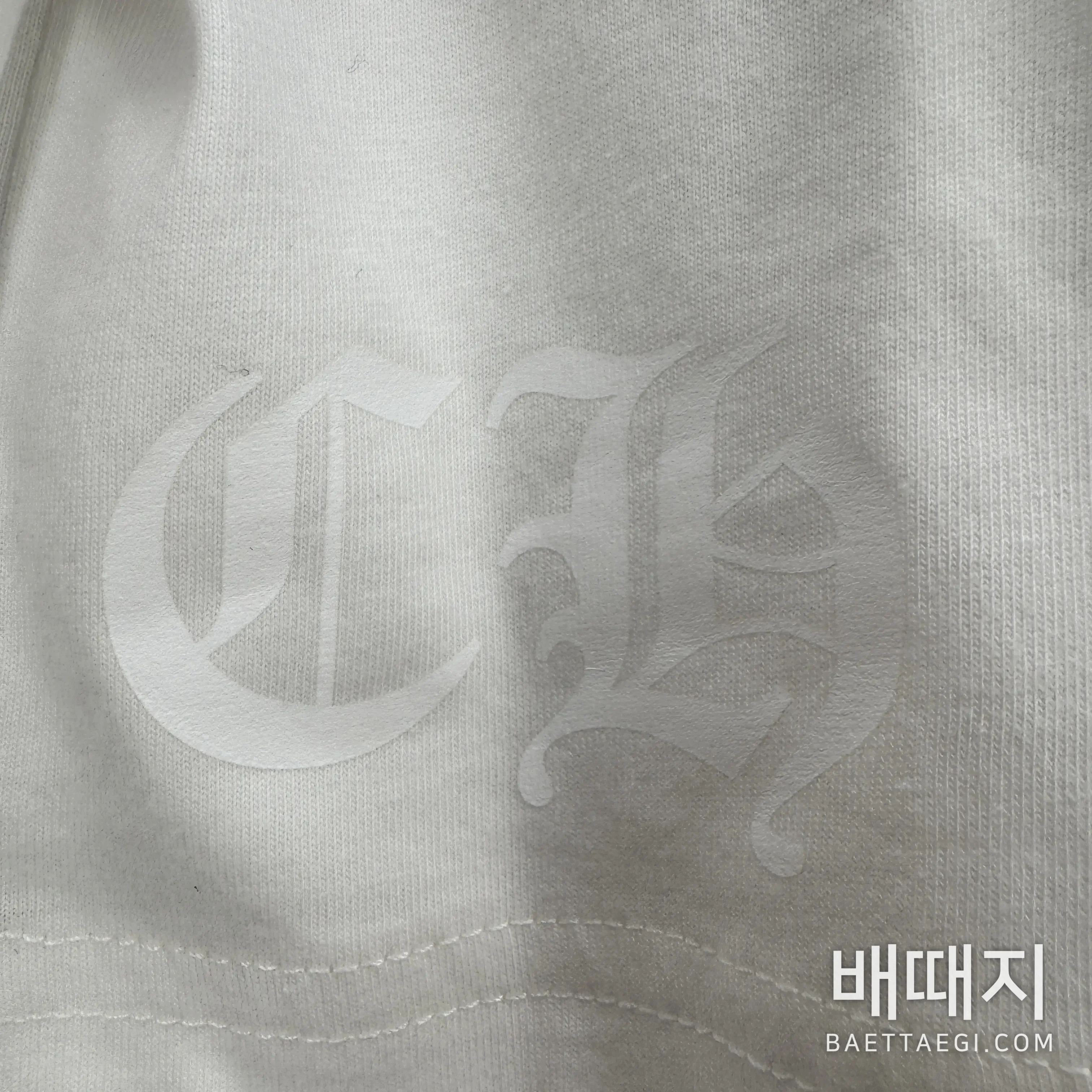 크롬하츠 크로스 프린트 헤비웨이트 긴팔 티셔츠 검수사진 3