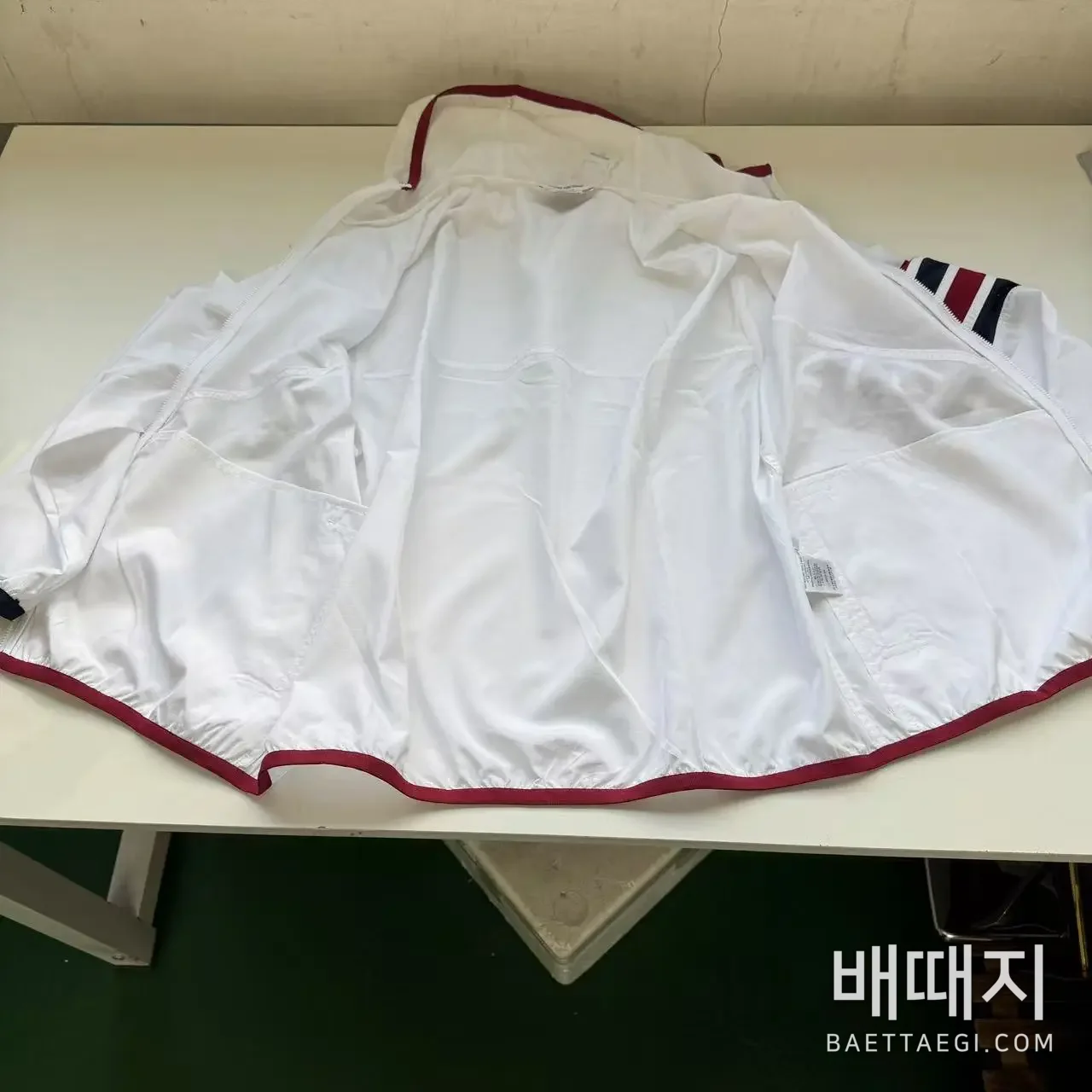 톰브라운 고밀도 체크 메시 4바 스트라이프 남성 자켓 136486 검수사진 7