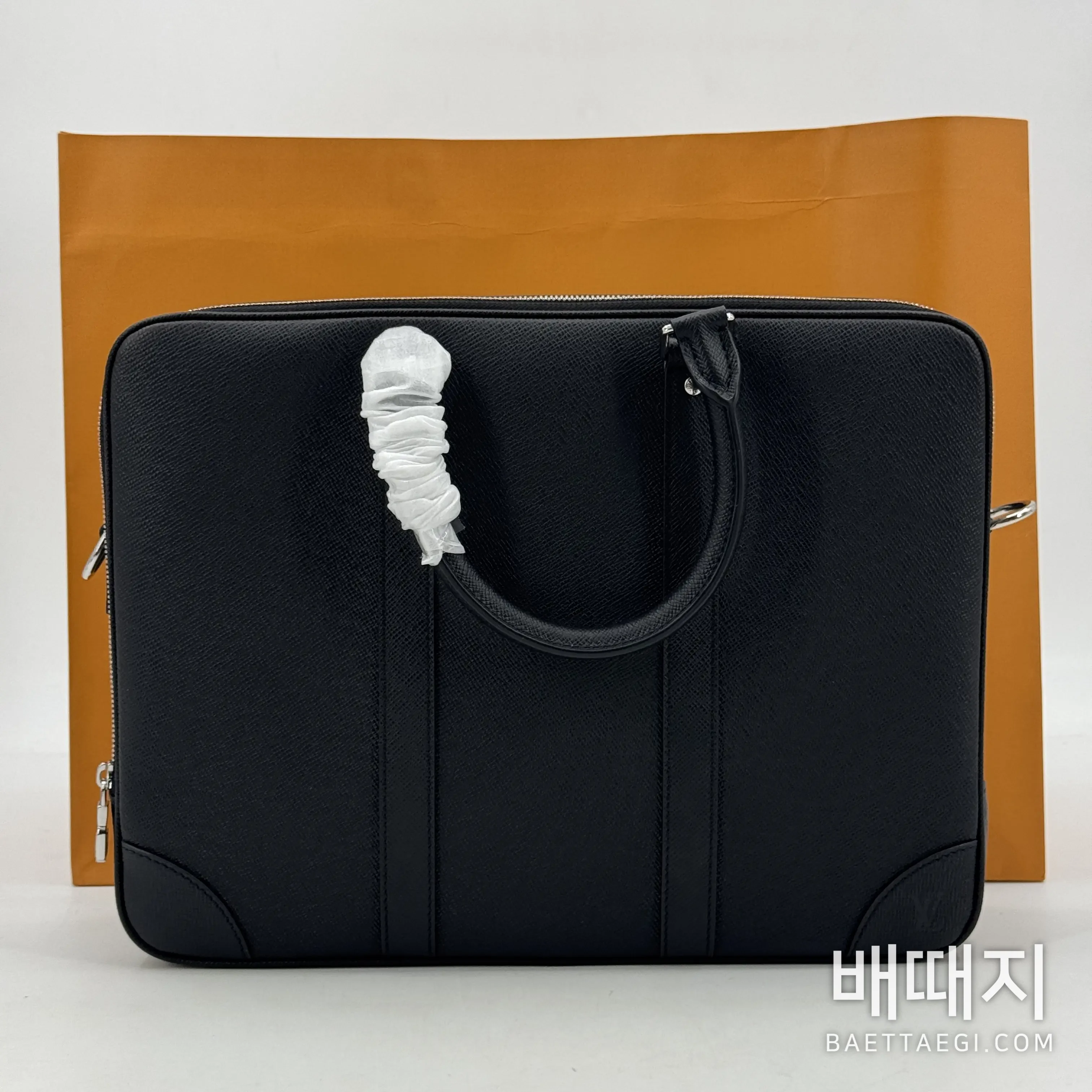 루이비통 보야지 타이가 가죽 브리프케이스 가방 M30967 검수사진 2