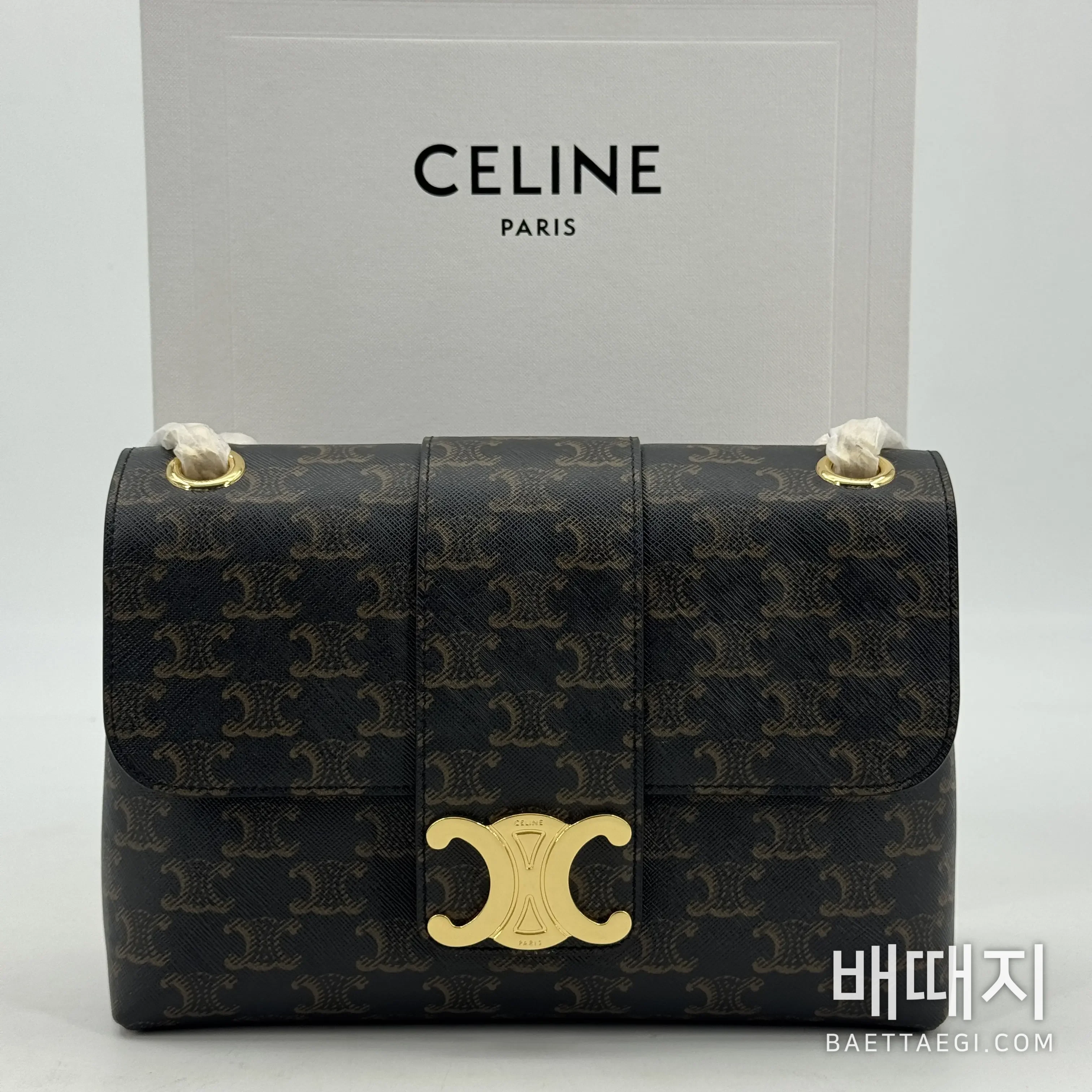 셀린느 비욘드 미디엄 로고 프린트 카프스킨 숄더백 검수사진 2