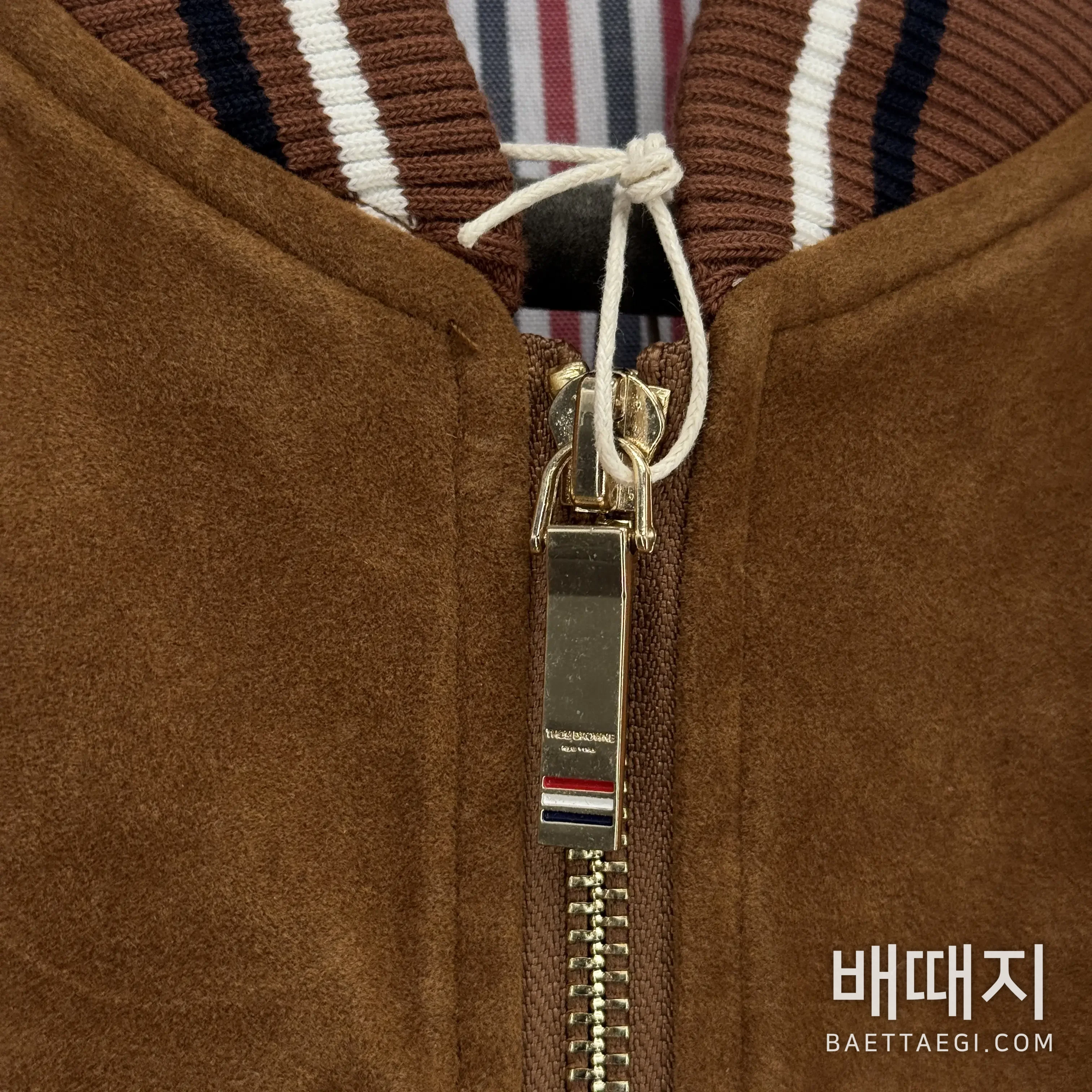 톰브라운 스웨이드 베이스볼 자켓 남성 자켓 검수사진 3