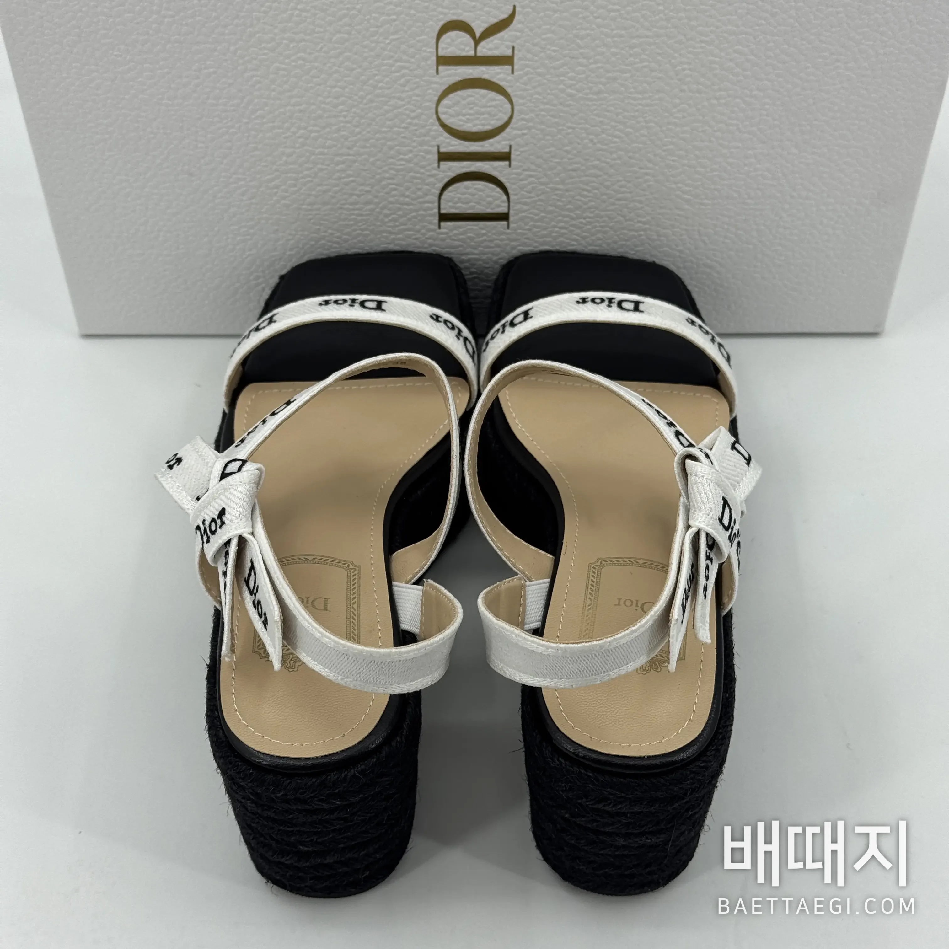 디올 뉴 보우레터 웨빙 스트랩 웨지 샌들 검수사진 5