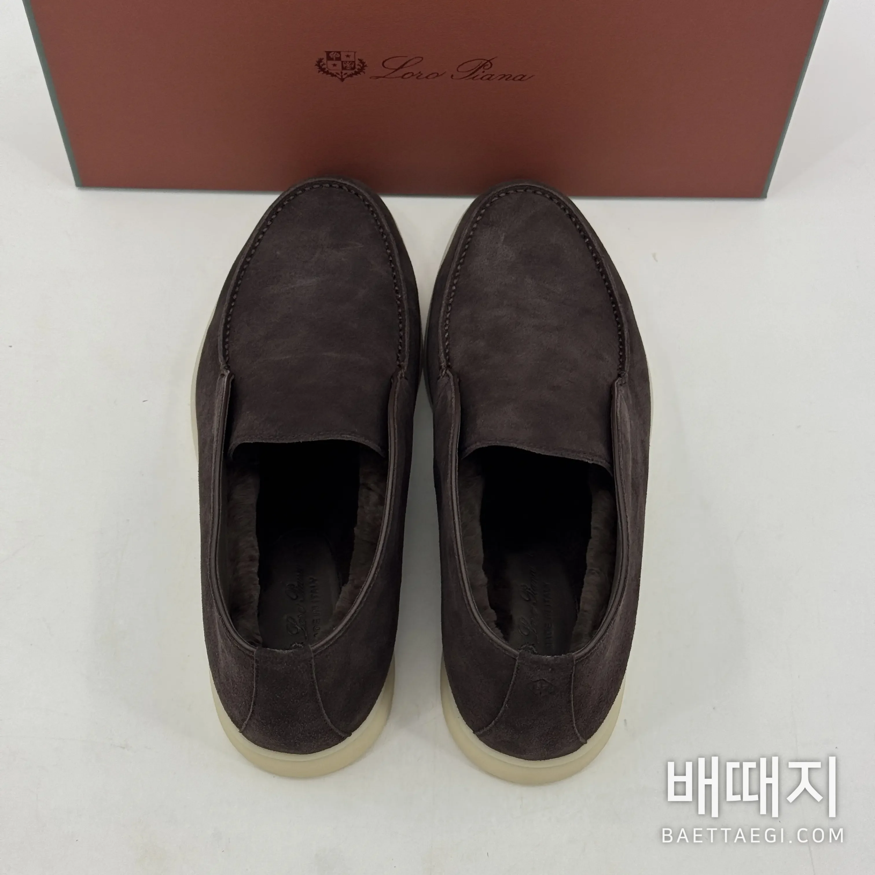 로로피아나 오픈 워크 로퍼 남성 스웨이드 숨겨진 고무 개구부 검수사진 4