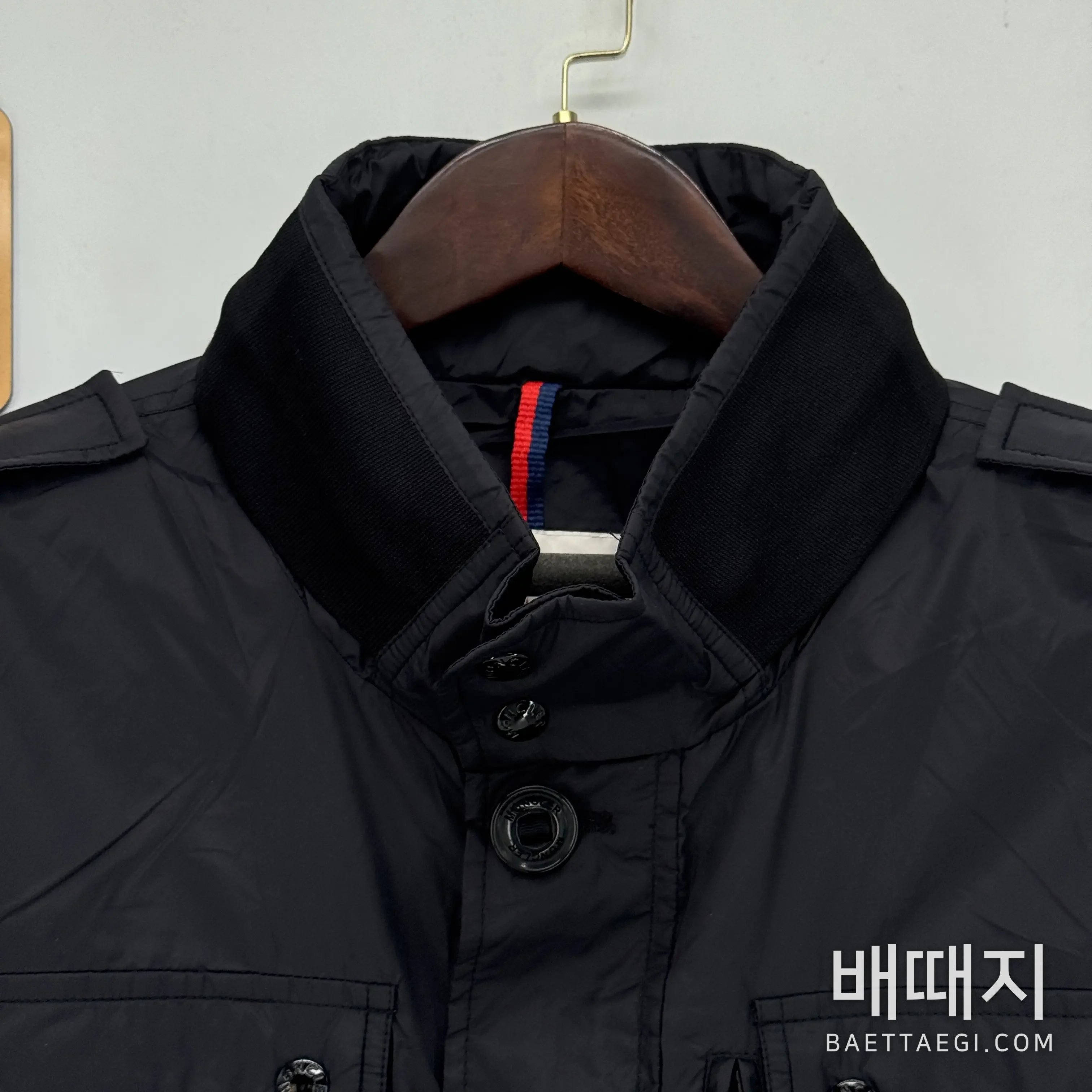 몽클레르 슬림 핏 남성 자켓 검수사진 2
