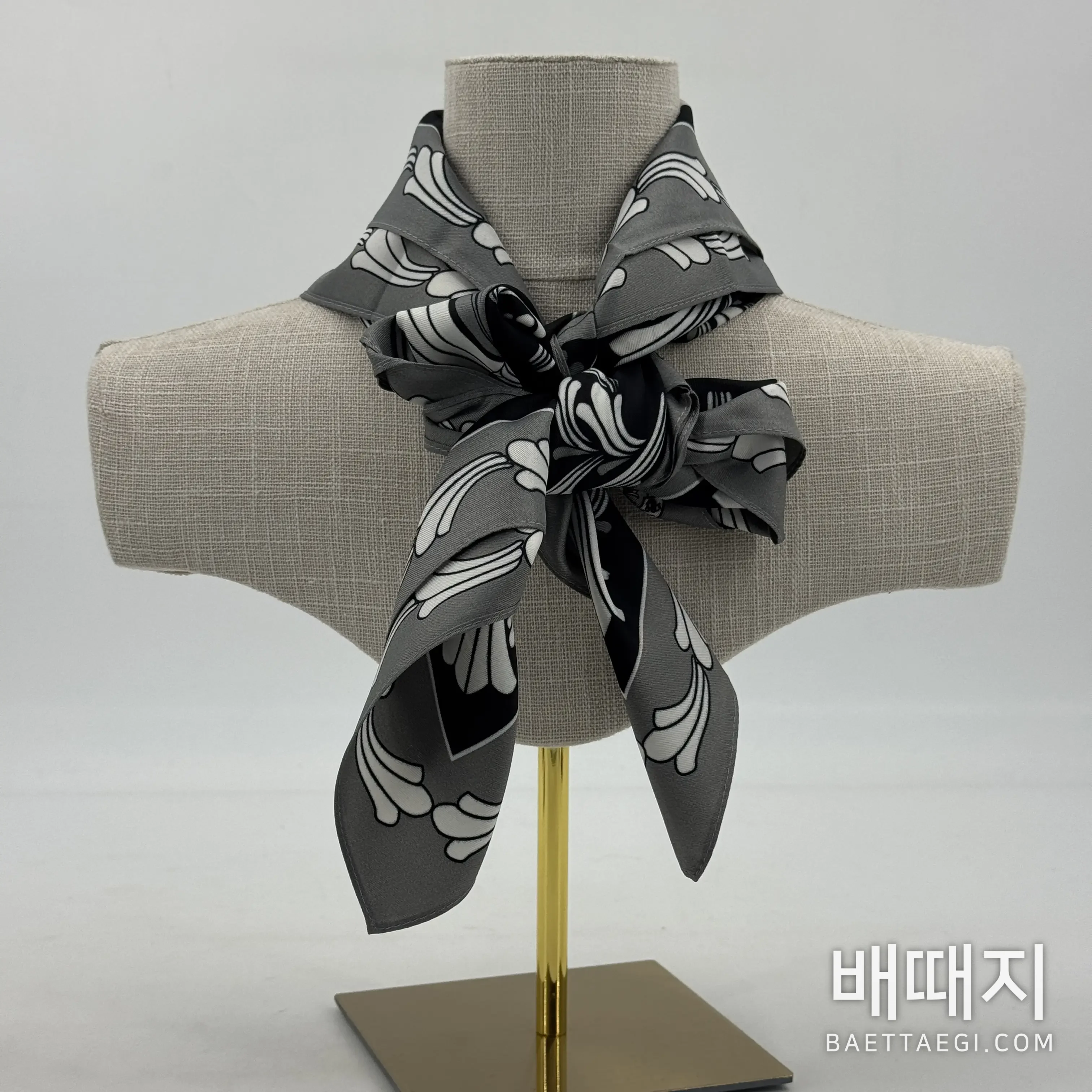 크롬하츠 크로스 플라워 양면 스카프 검수사진 3