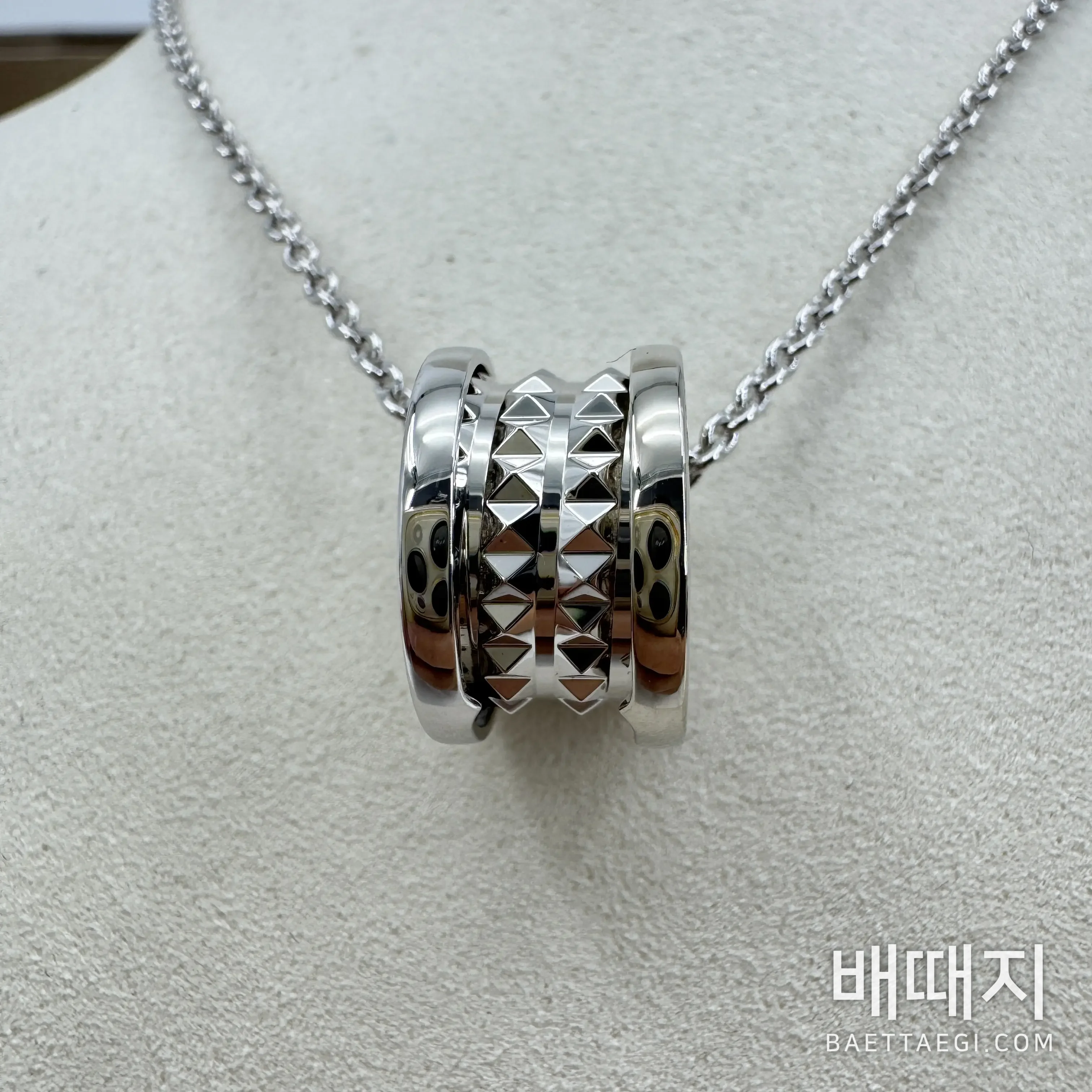 불가리 리틀레드맨 스터드 목걸이 검수사진 3