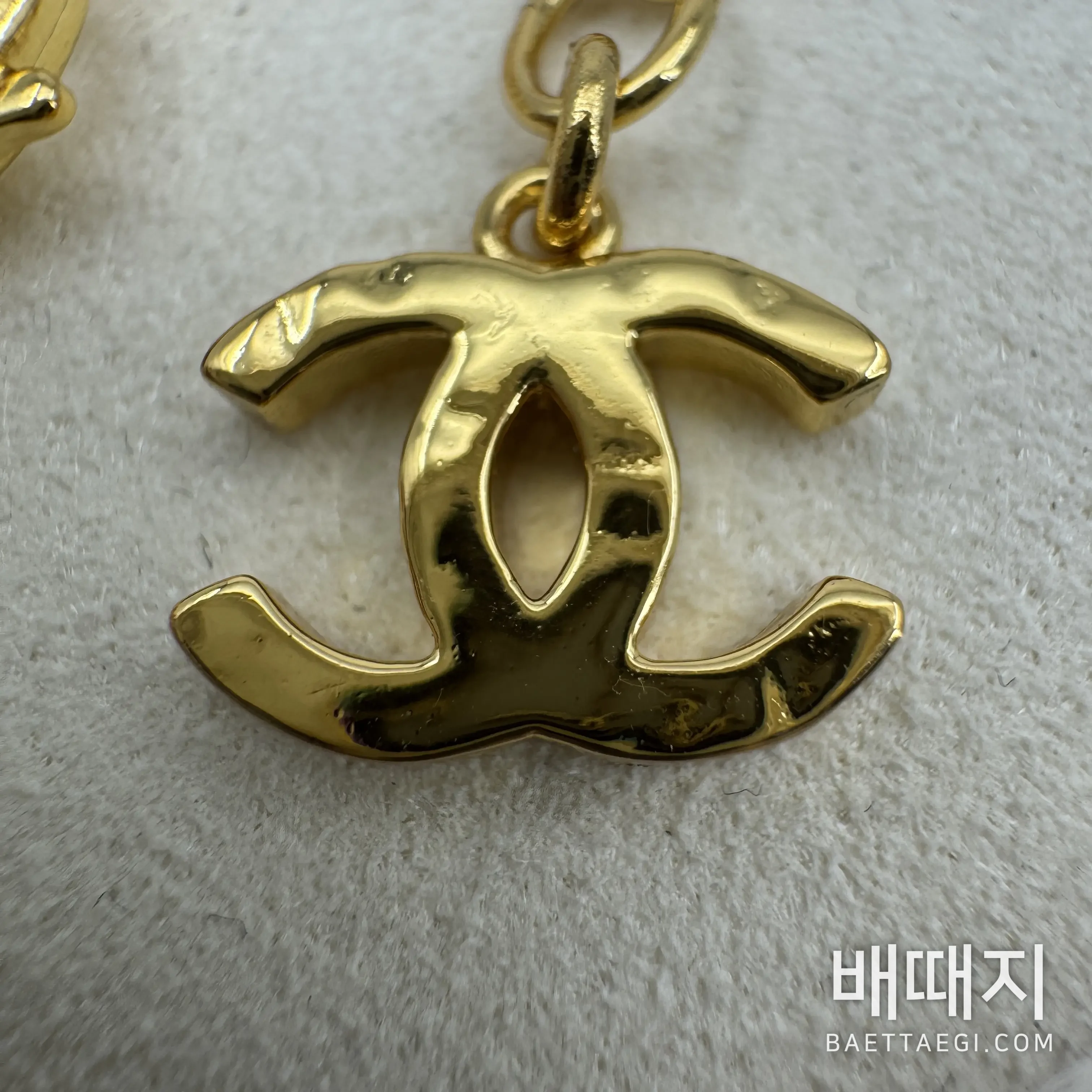 샤넬 더블 C 구체 펜던트 Y자형 목걸이 검수사진 5