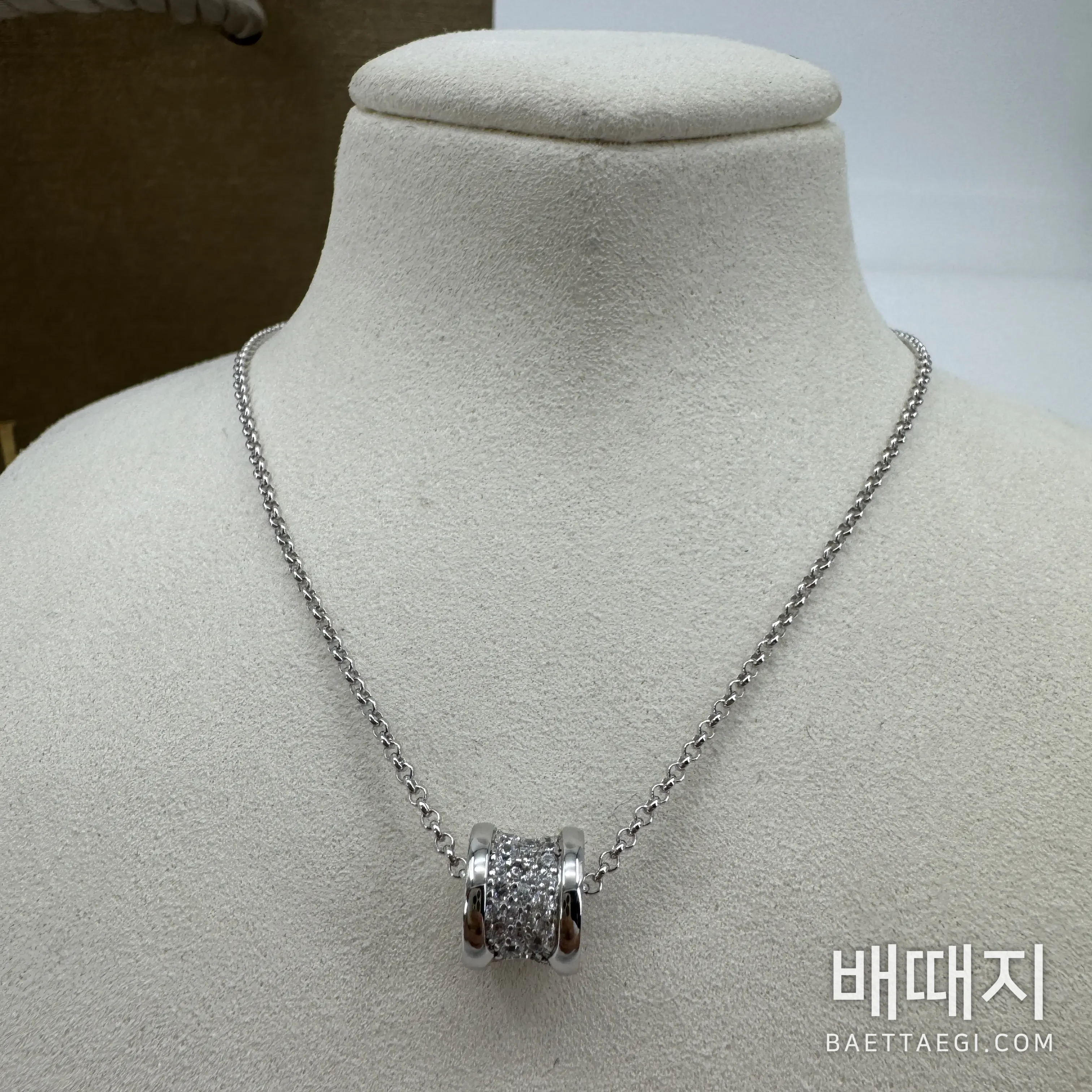 불가리 B.zero 1 다이아몬드 장식 목걸이 검수사진 3