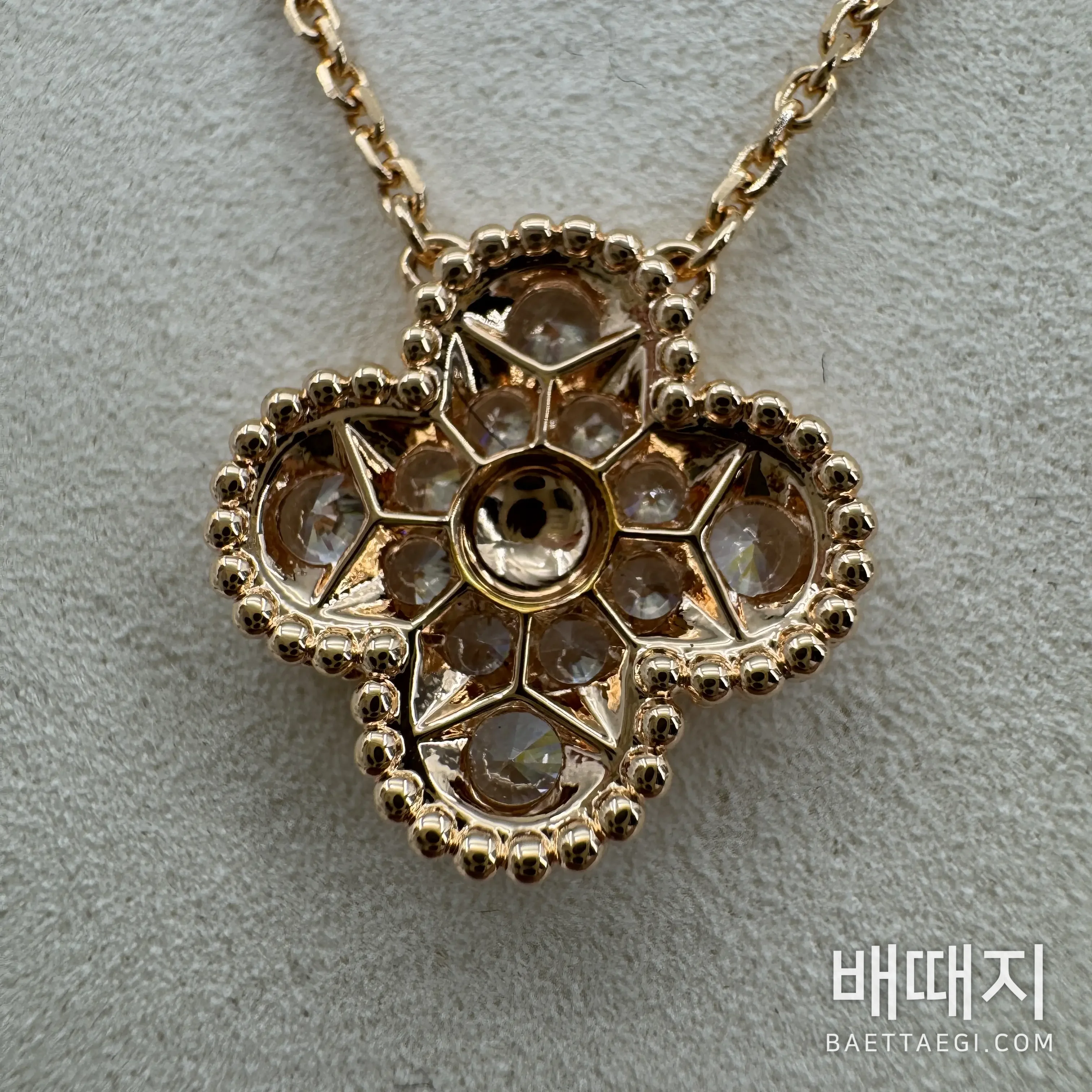 반클리프앤아펠 풀 다이아몬드 사엽 클로버 목걸이 검수사진 5