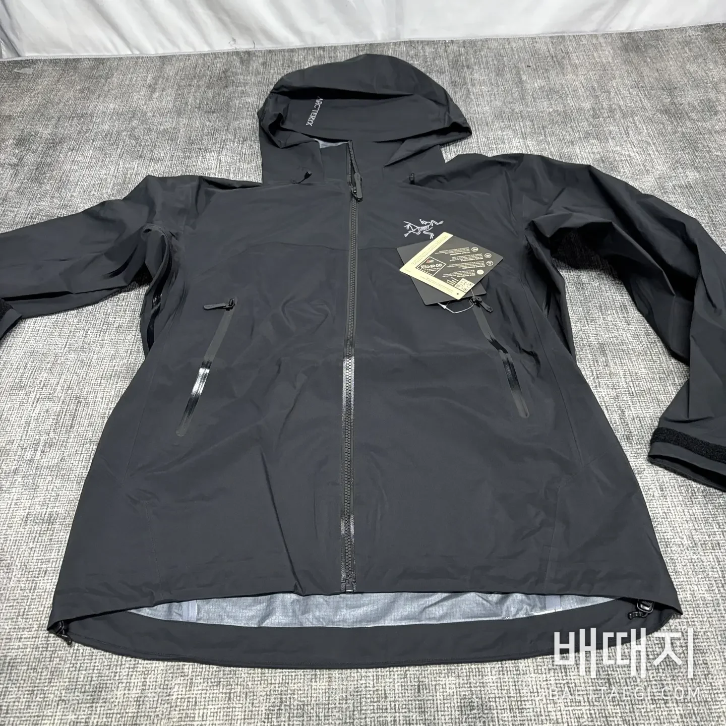 아크테릭스 [TZ] 베타 AR 자켓 블랙 200172 Arc'teryx Beta AR Jacket Black AR2026 검수사진 1