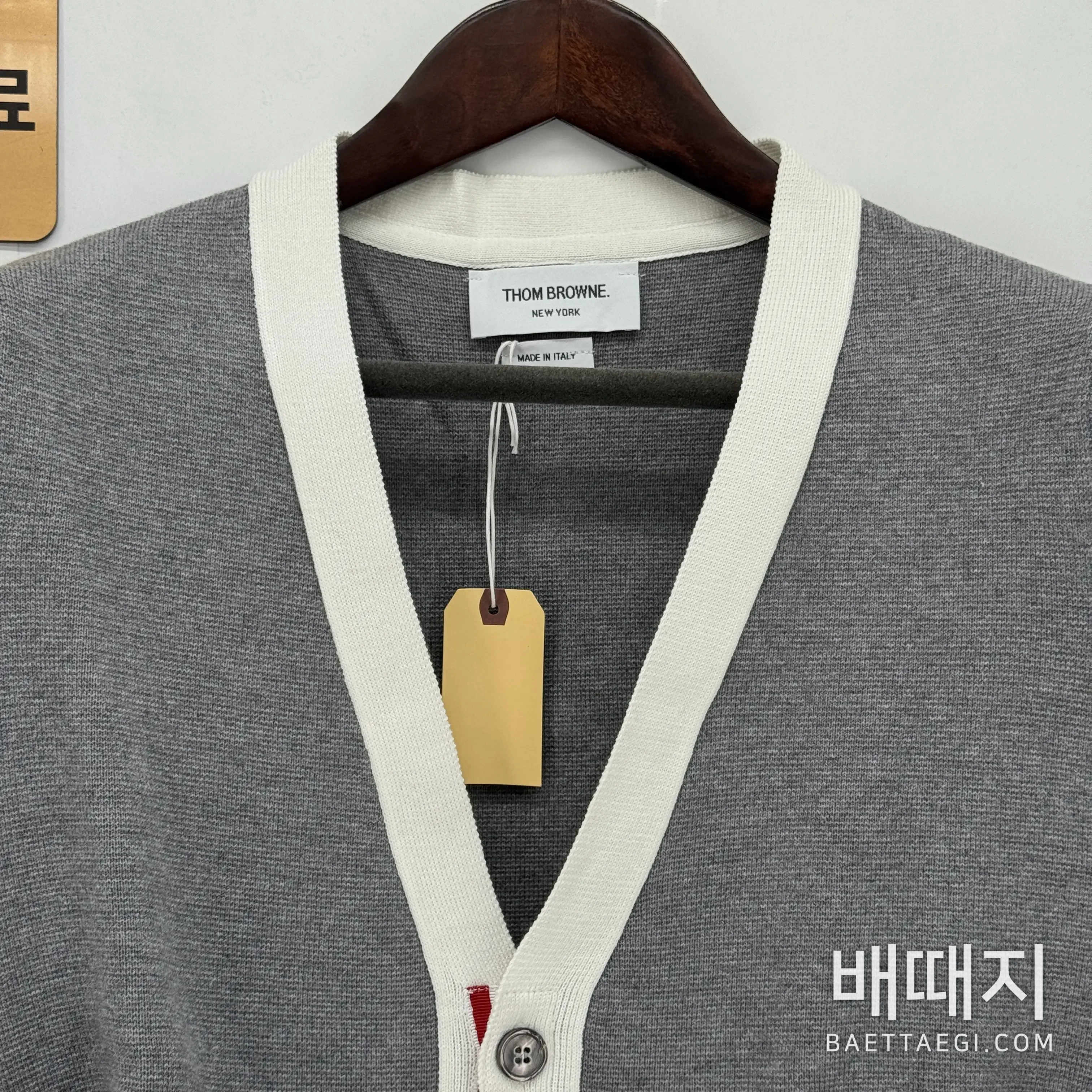 톰브라운 컬러블록 울 V넥 가디건 159481 검수사진 2