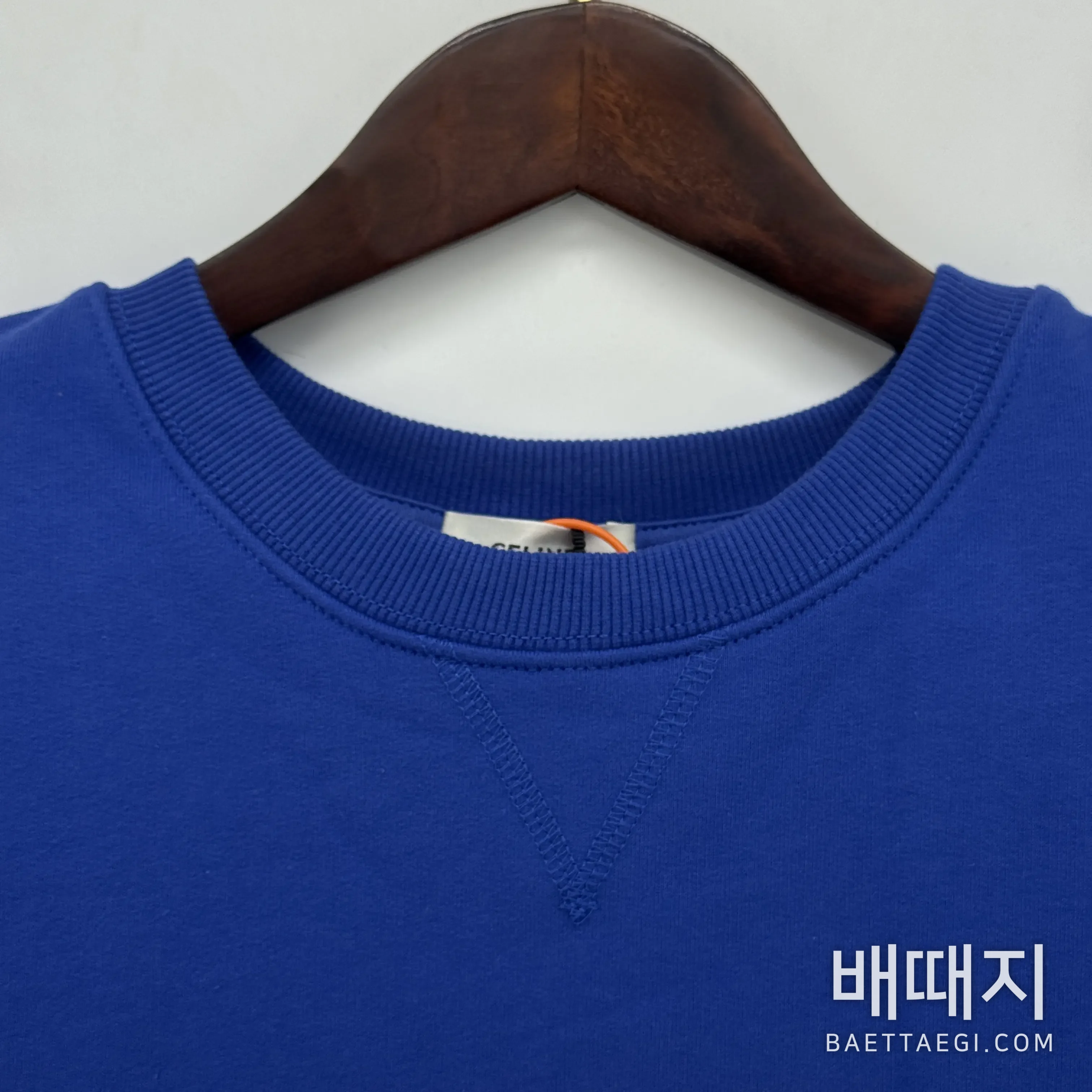 셀린느 프린트 로고 긴팔 스웨트셔츠 검수사진 4