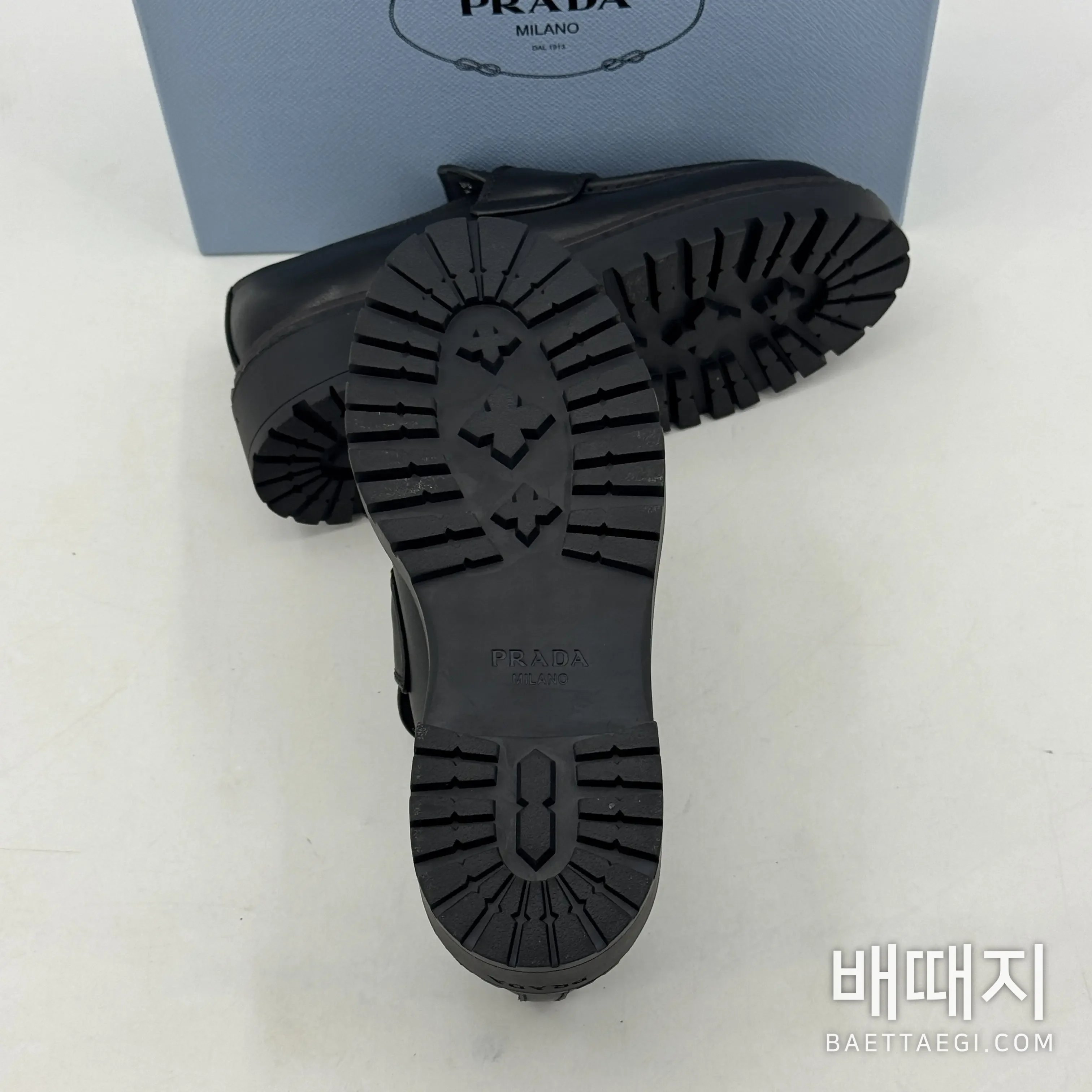 프라다 모노리스 카프스킨 레이스업 로퍼 앵클부츠 116278 검수사진 8
