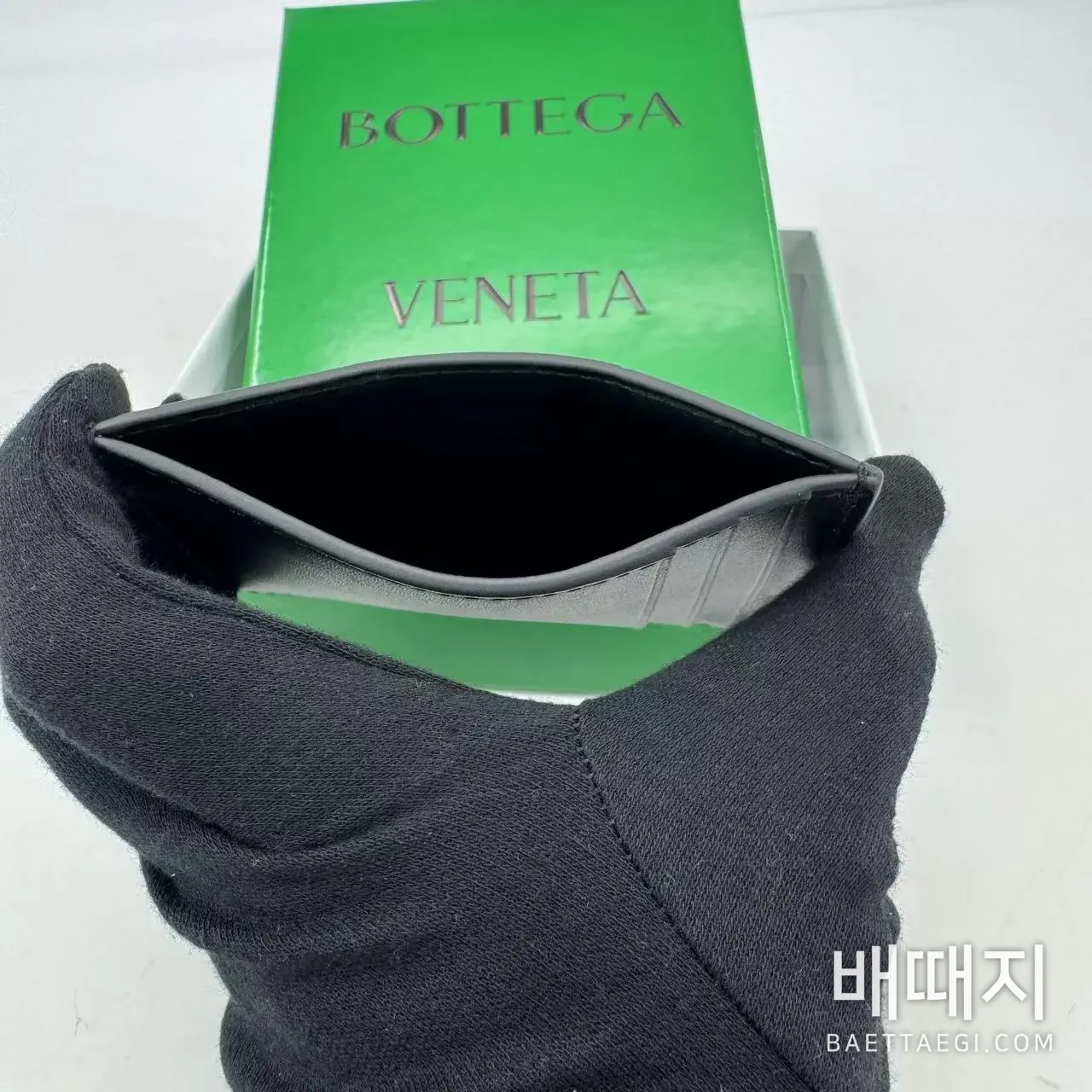 보테가베네타 소가죽 카드 홀더 지갑 검수사진 5