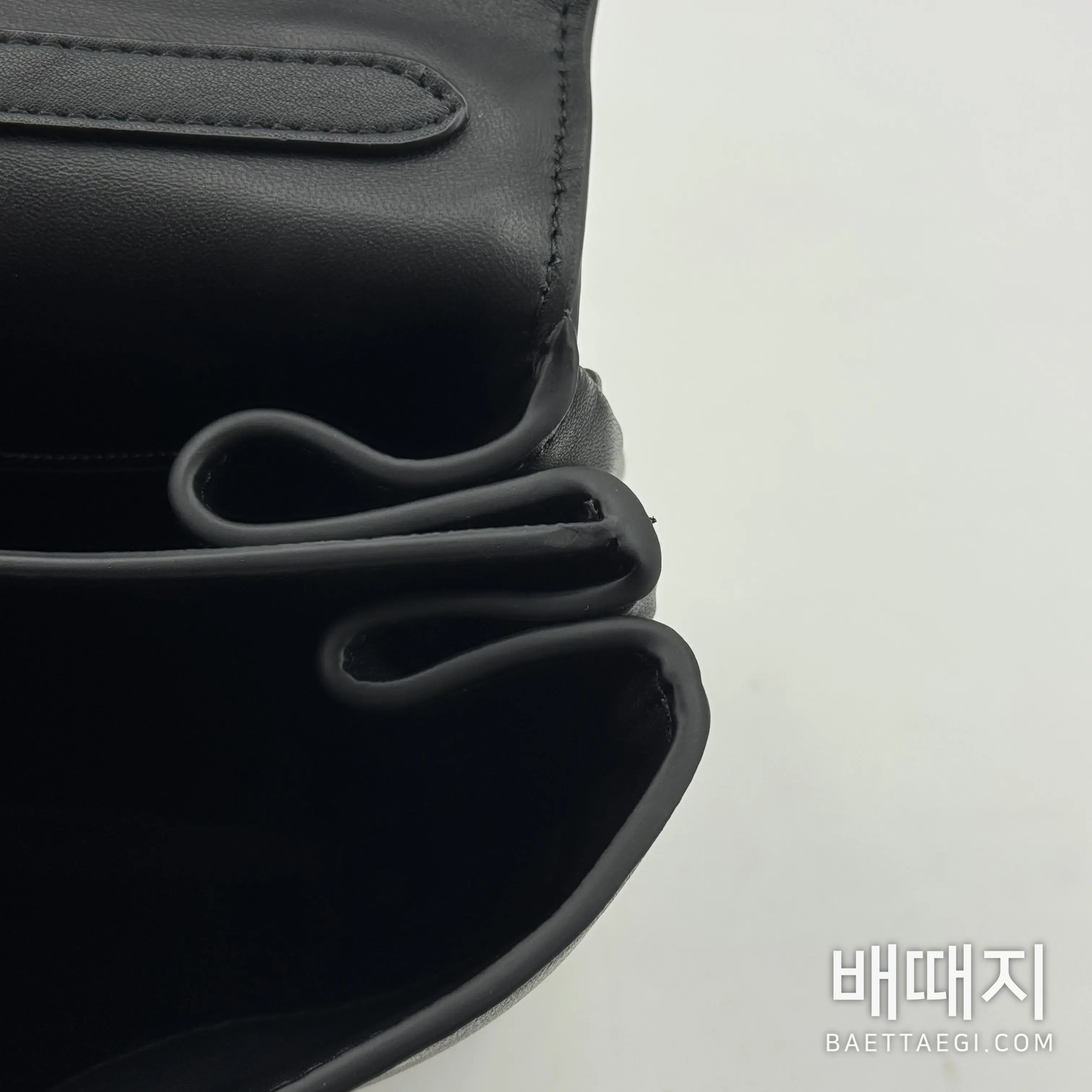 발렌시아가 중간 사이즈 검정 핸드백 78972 검수사진 18
