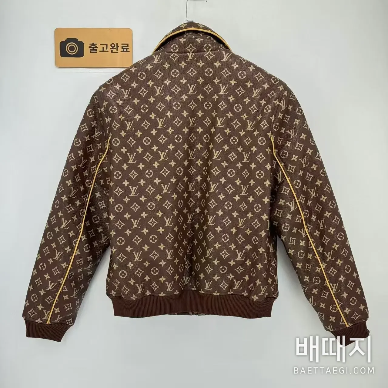 루이비통 모노그램 가죽 야구 자켓 182074 검수사진 4