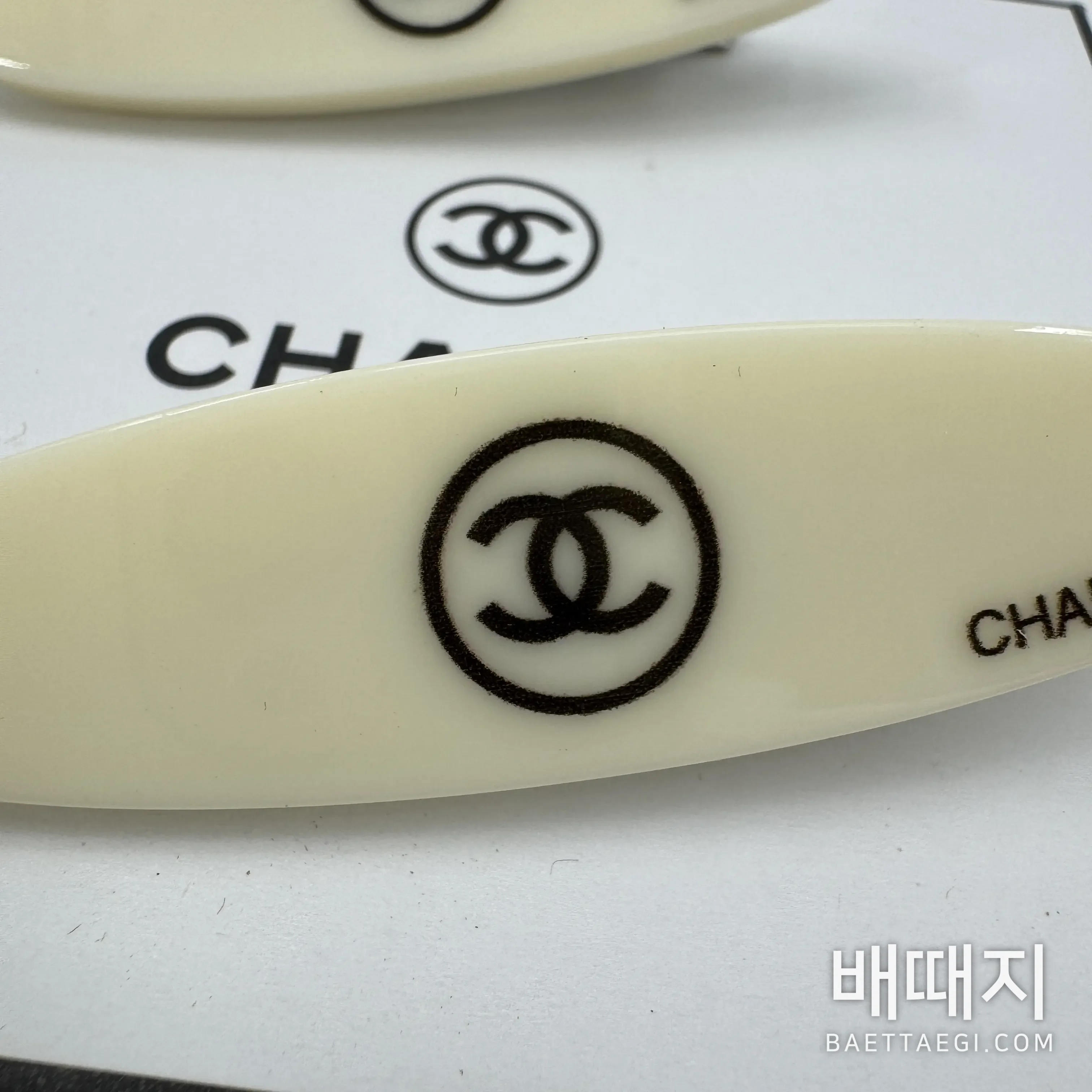 샤넬 심플 헤어 클립 세트 검수사진 3