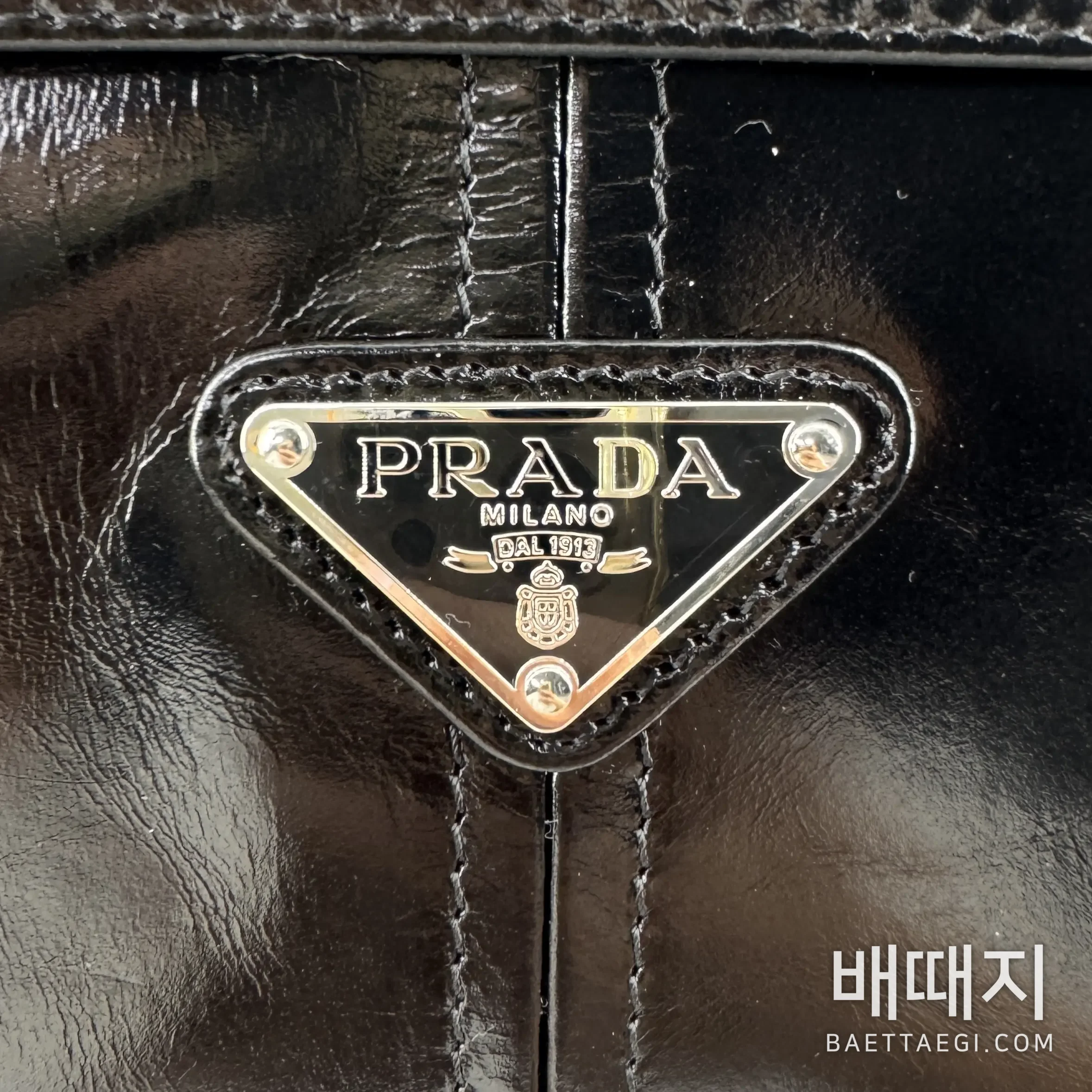 프라다 왁스 가공 카프스킨 보니 핸드백 2VH215 검수사진 8