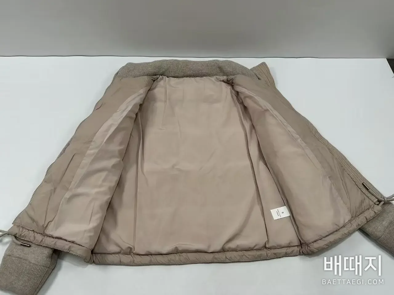 브루넬로쿠치넬리 브루넬로 쿠치넬리 여성 패딩 검수사진 4