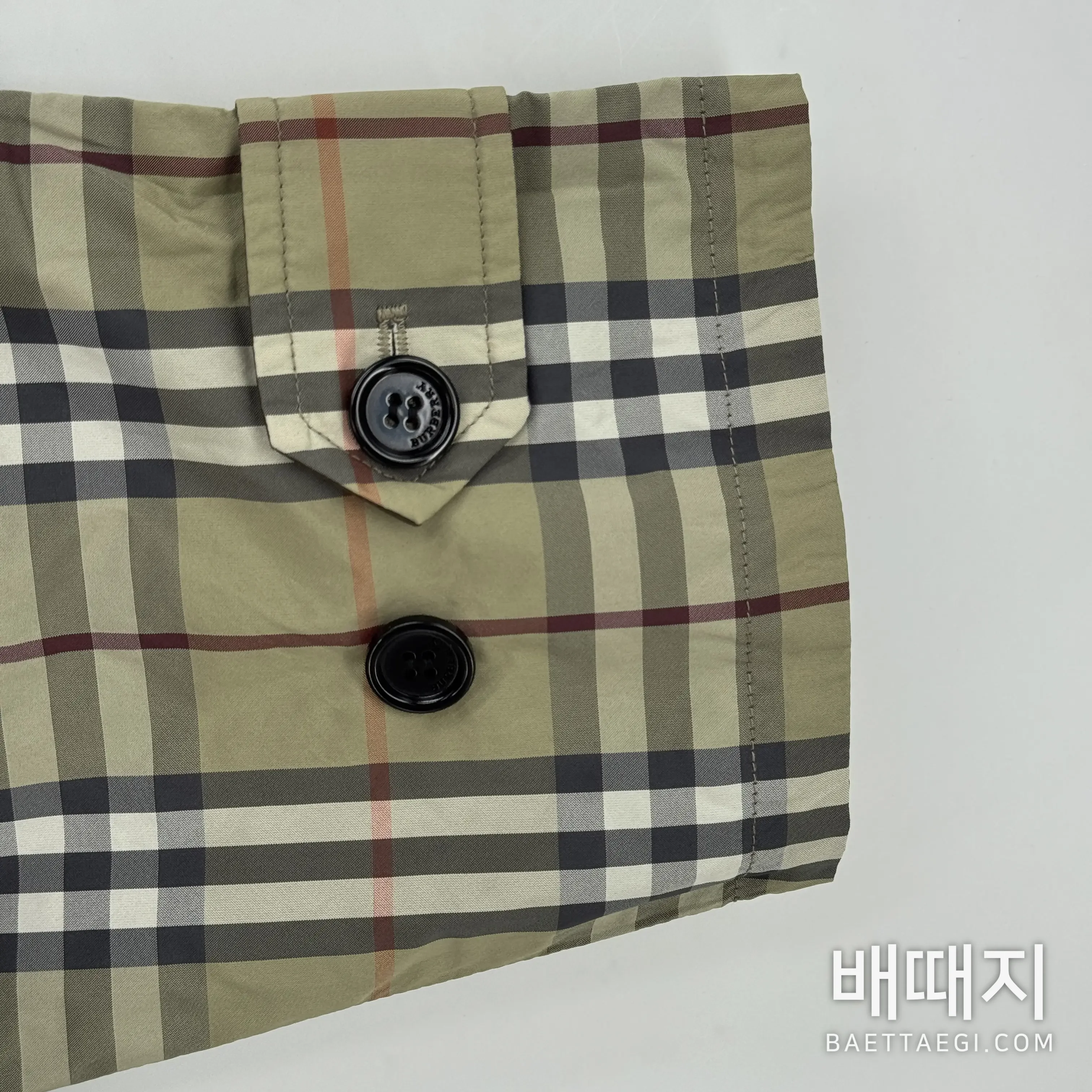 버버리 리버시블 메탈 로고 남성 자켓 검수사진 3