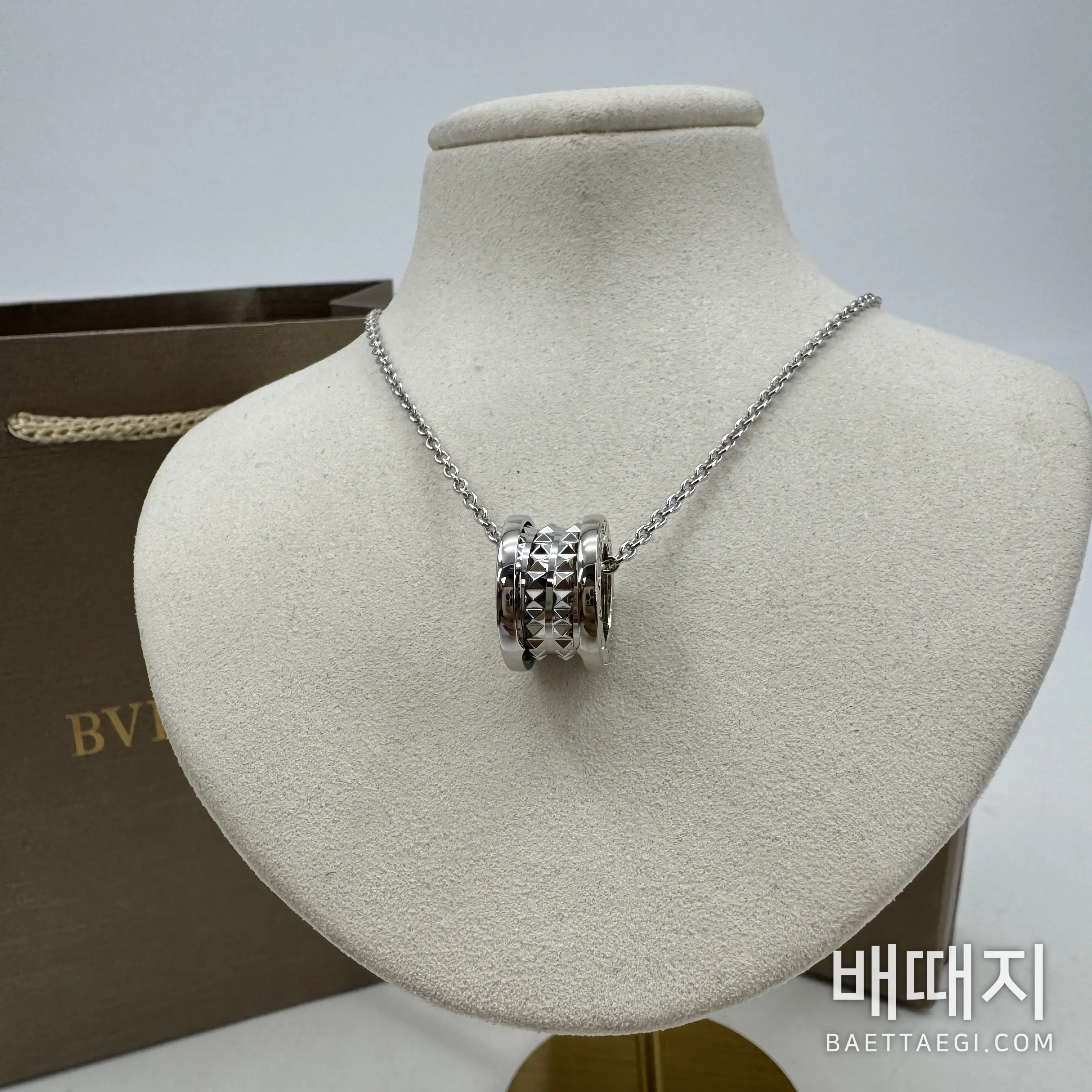 불가리 리틀레드맨 스터드 목걸이 검수사진 2