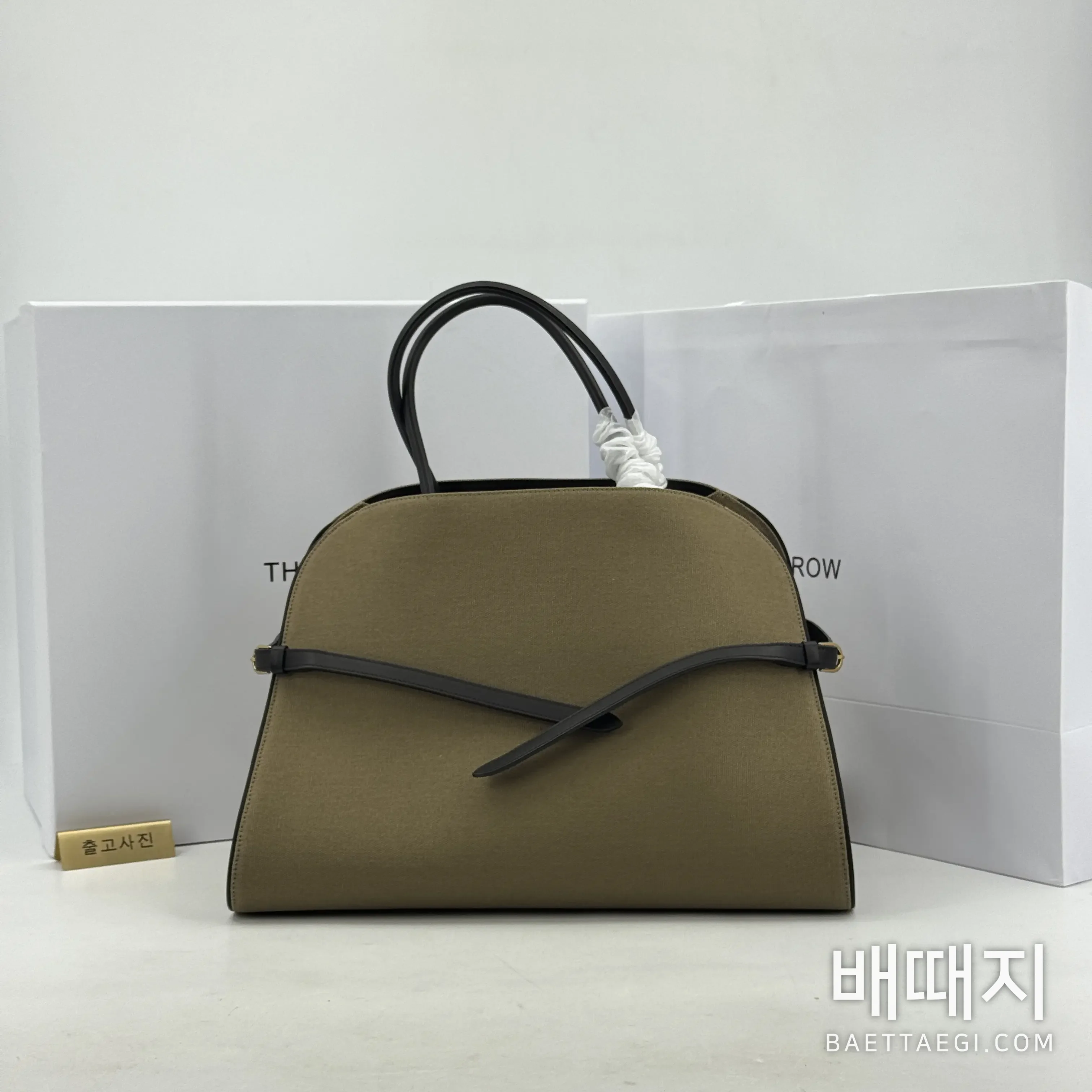 더로우 마고 15 캔버스 가죽 스트랩 가방 검수사진 1