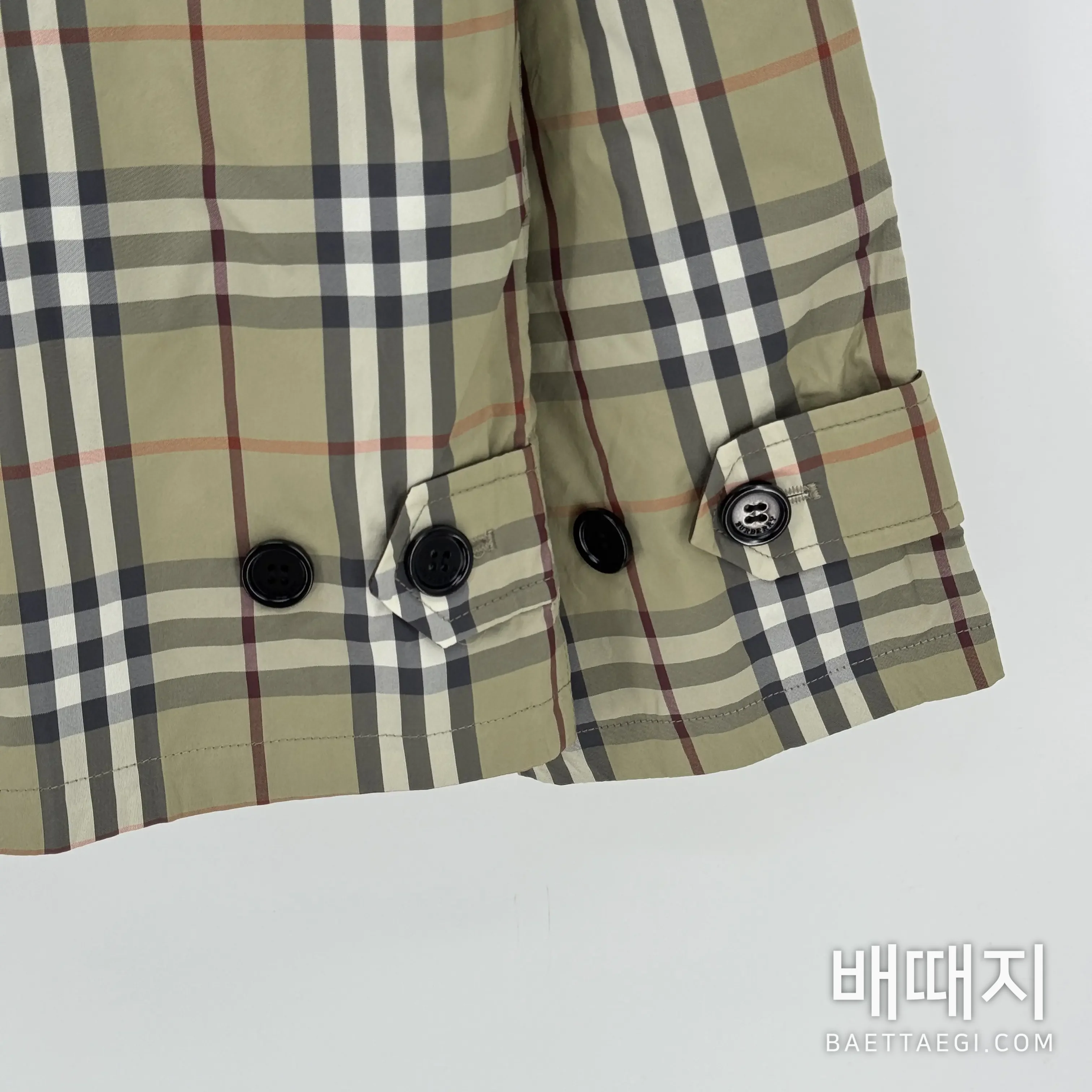 버버리 리버시블 메탈 로고 남성 자켓 검수사진 5