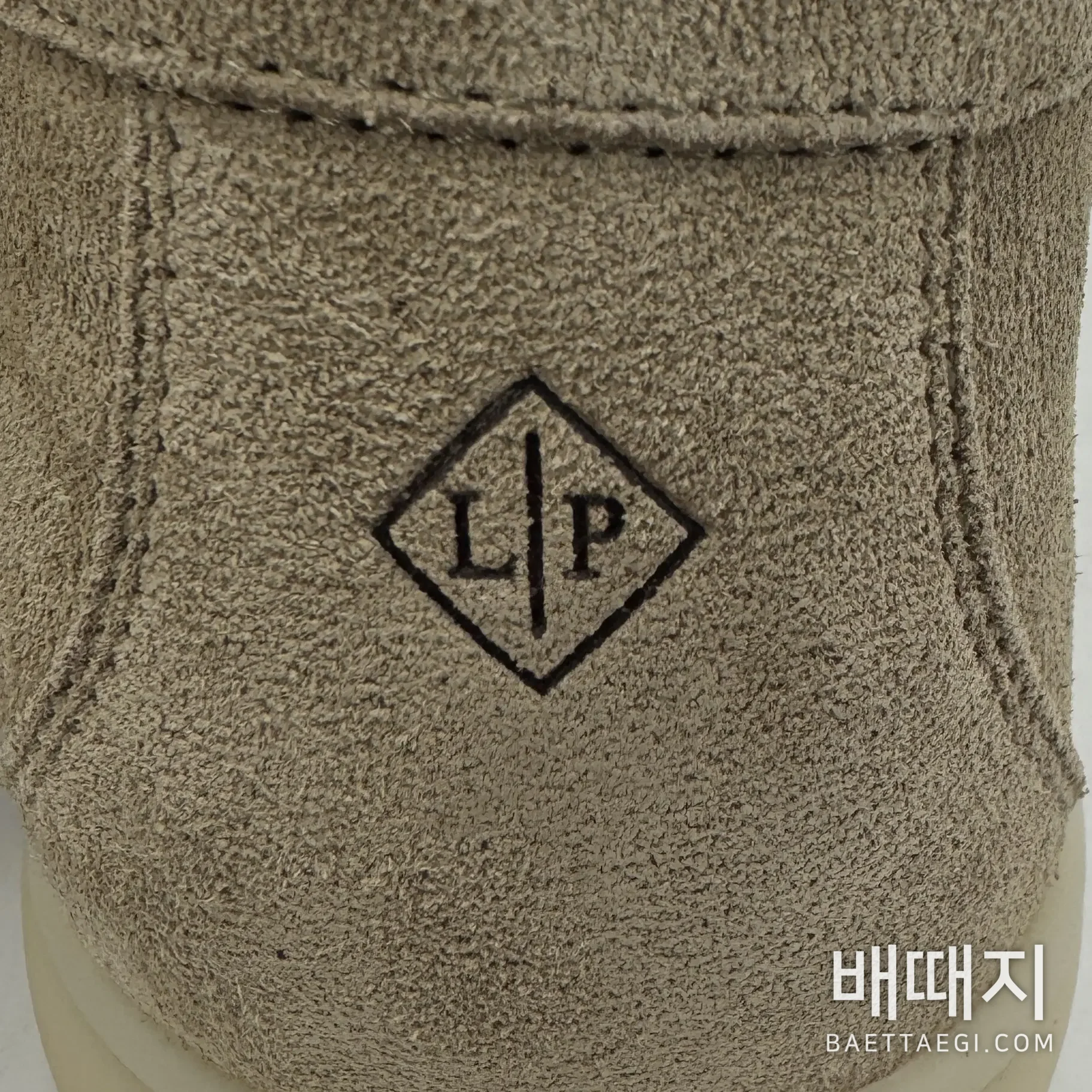 로로피아나 발수 가공 카프 스킨 화이트 로퍼 검수사진 4