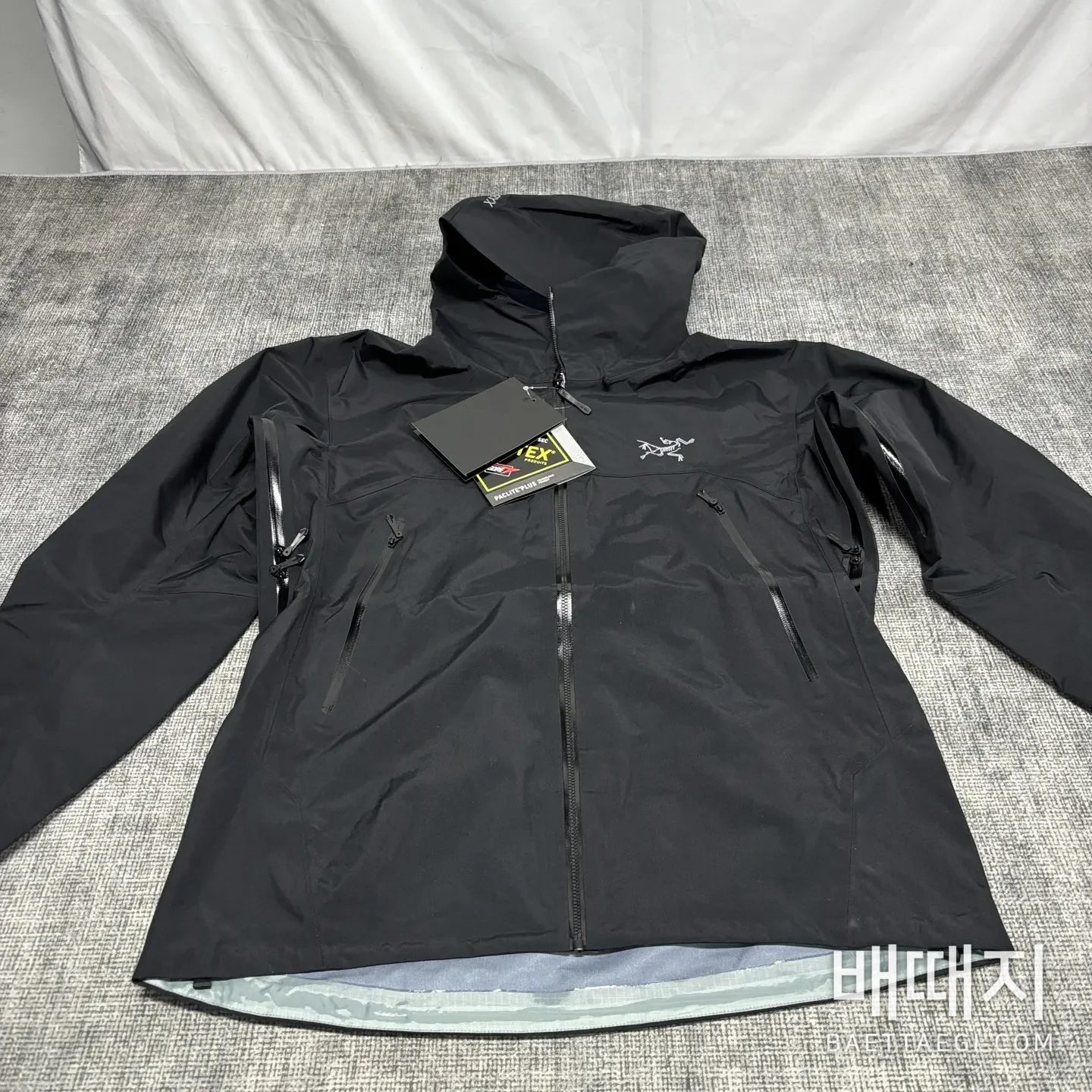 아크테릭스 [XF] 베타 라이트웨이트 블랙 205906 Arc'teryx Beta Lightweight 검수사진 1
