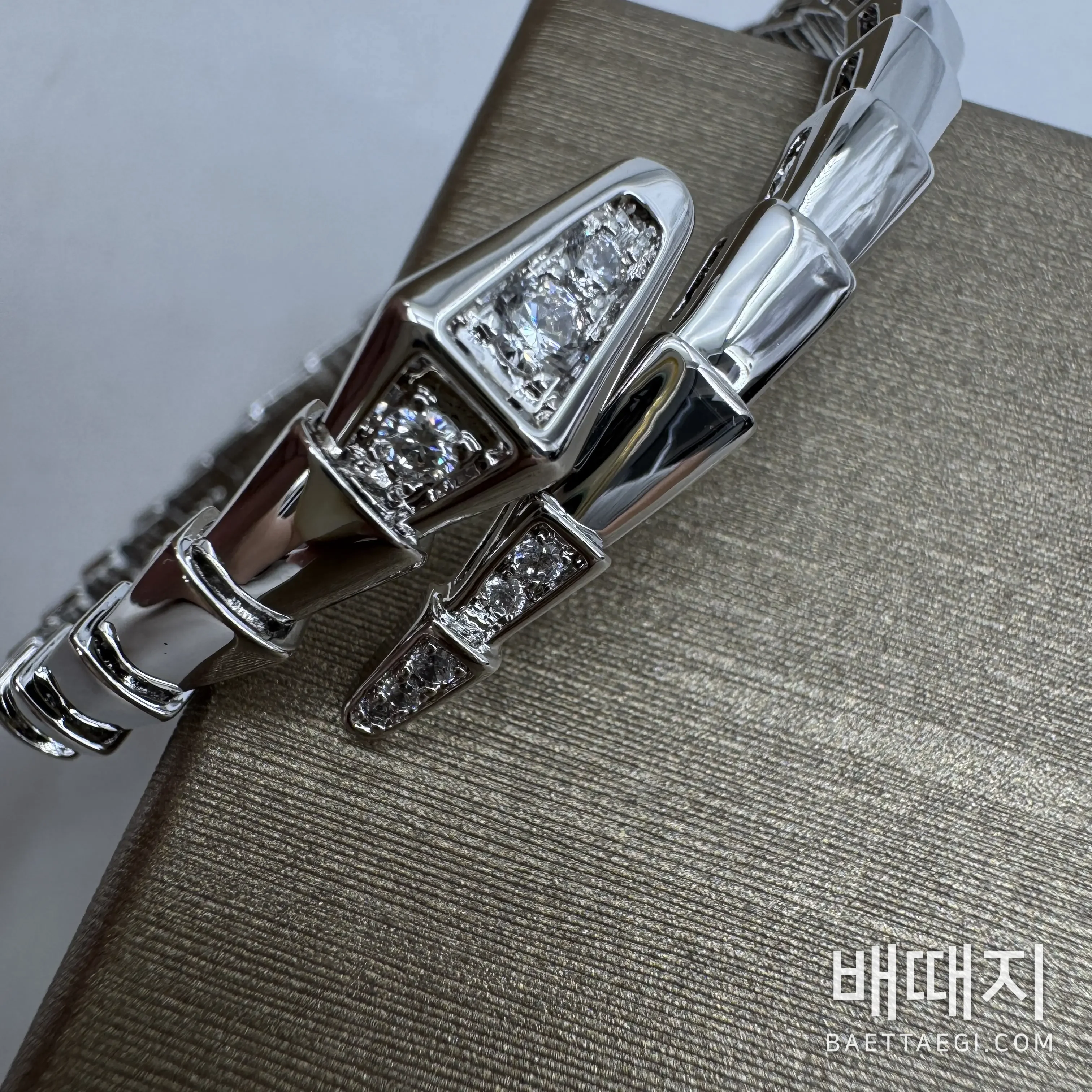 불가리 셀펜티 바이퍼 다이아몬드 뱅글 팔찌 검수사진 4