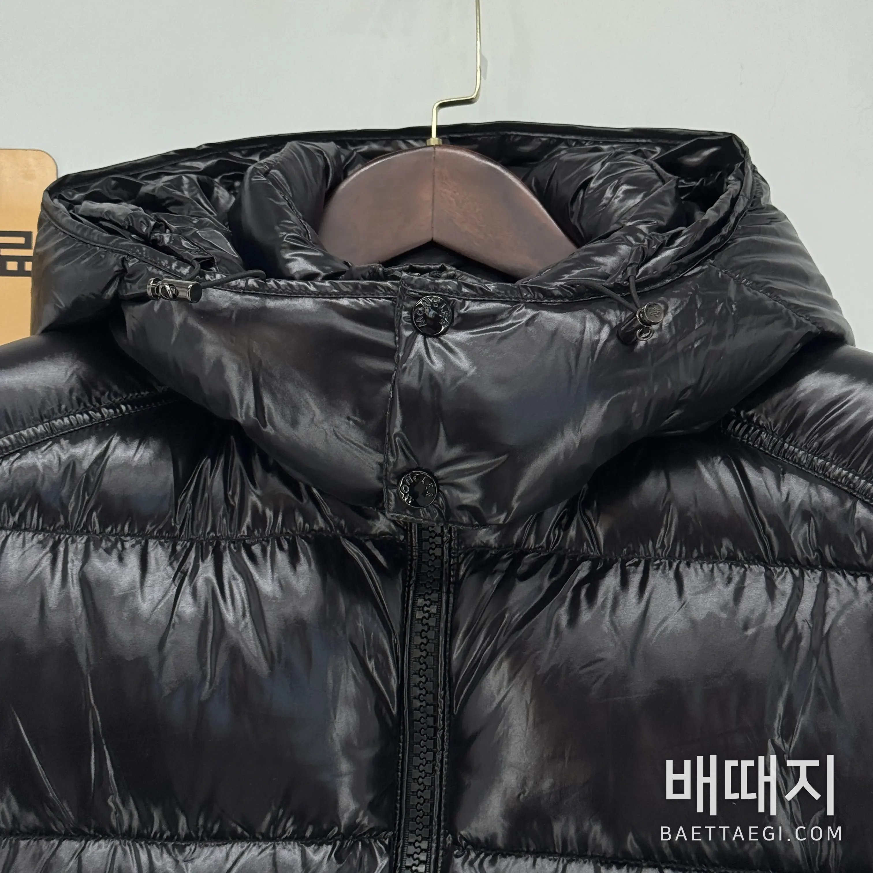 몽클레르 마야(Moncler Maya) 후드 쇼트 다운 자켓 검수사진 2